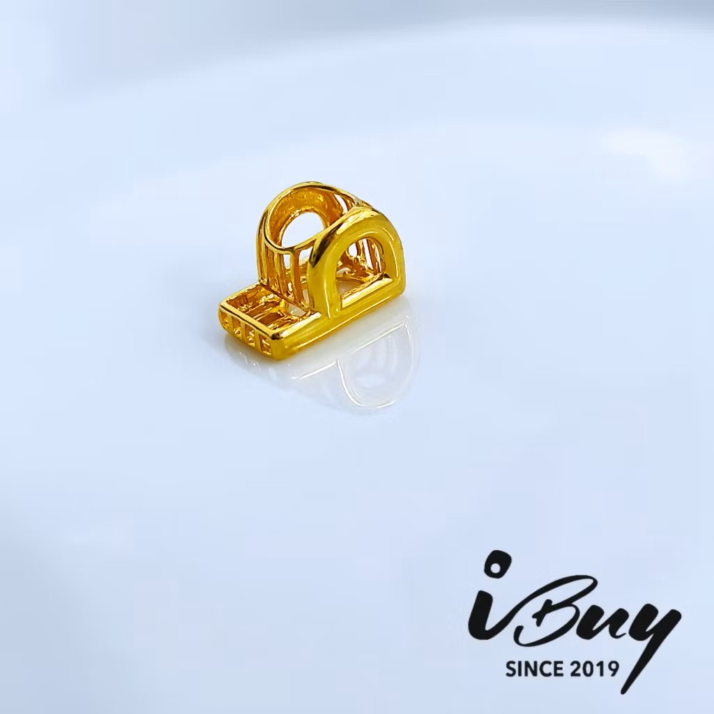 916 GOLD P ALPHABET CHARM BEAD 916 金 P 字母串咀