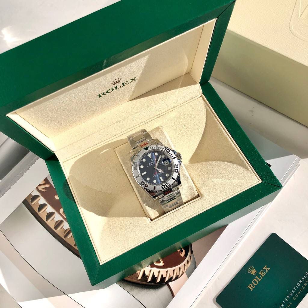 【经典名仕 一劳永逸】劳家爆款游艇名仕型系列m126622-0002男士腕表40mm游艇出货，继续秉承AD家族优质特色、独家出品一表一码，三码合一 【机芯】搭载AD专注而制0️⃣返修、💯全新原装西铁城8215全自动机械机芯，走时精准，性能优异，动力储备高达48小时 【表壳】316L精钢表壳 高端同步防指纹[强]陶瓷圈口原版同步双向旋转，完美呈现与原版一致的弧度、光泽，超强高密度矿物质玻璃镜面，精致的做工完美秉承原装的潜水游泳🏊‍♀️性能 【字面】大厂同步超强夜光，夜光刻度、表针无瑕疵斑点、晶莹剔透，细节同步正品，内影圈刻字清晰，字体匀称 【表带】搭载316精钢表链可调节原装表扣