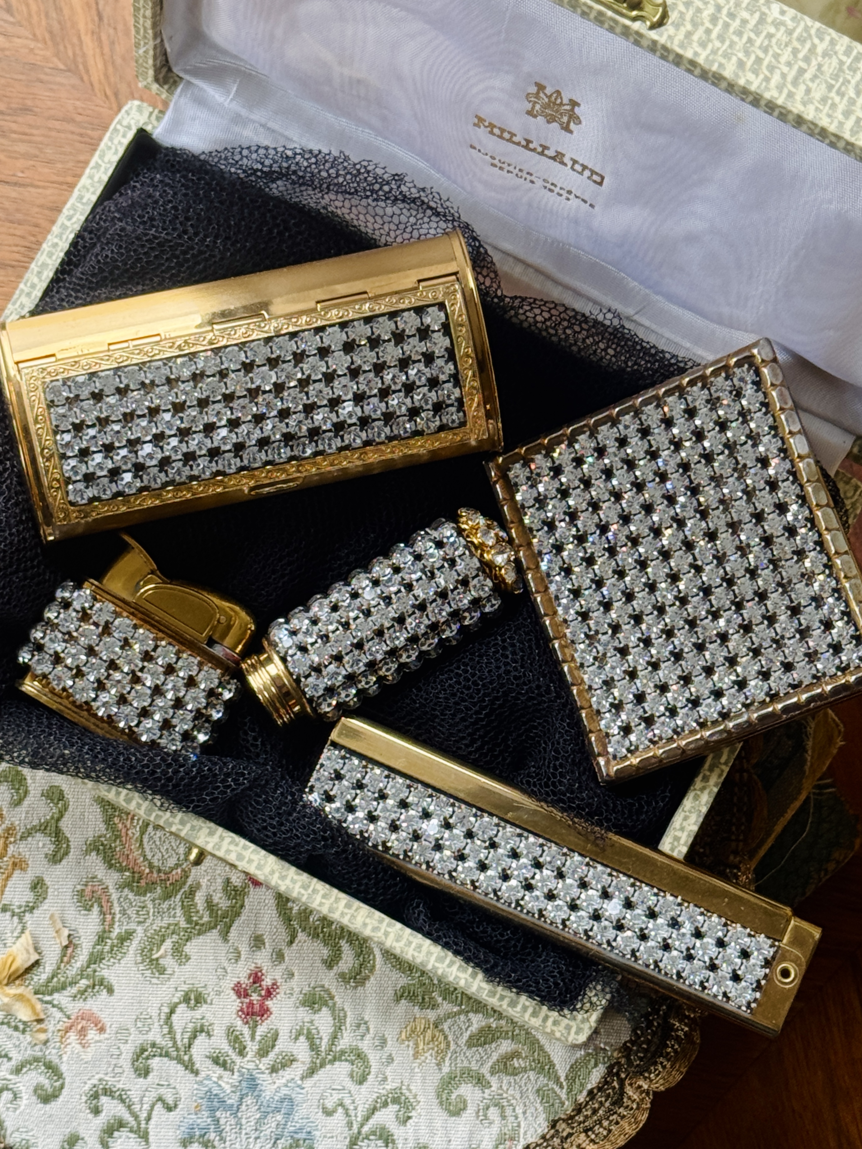 C.a. 1950s Sparkling Rhinestone-Studded Vanity Set of 4 or 5(MT2667)