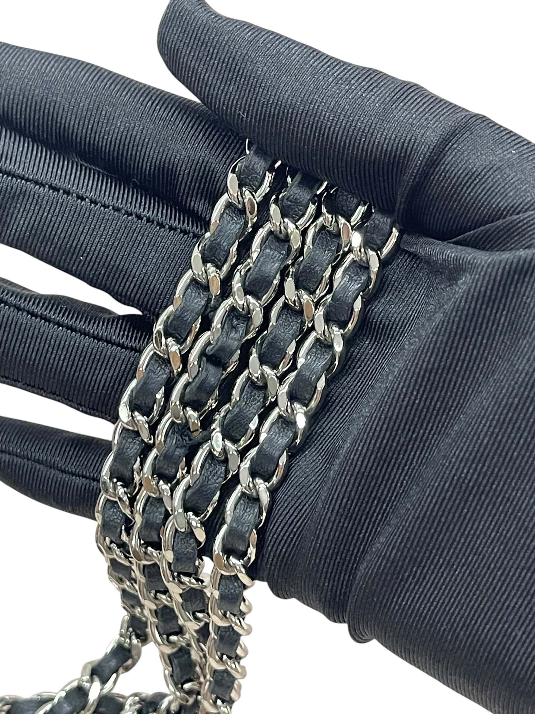 Pre-owned Chanel Classic Wallet on Chain / Product Code: 081701