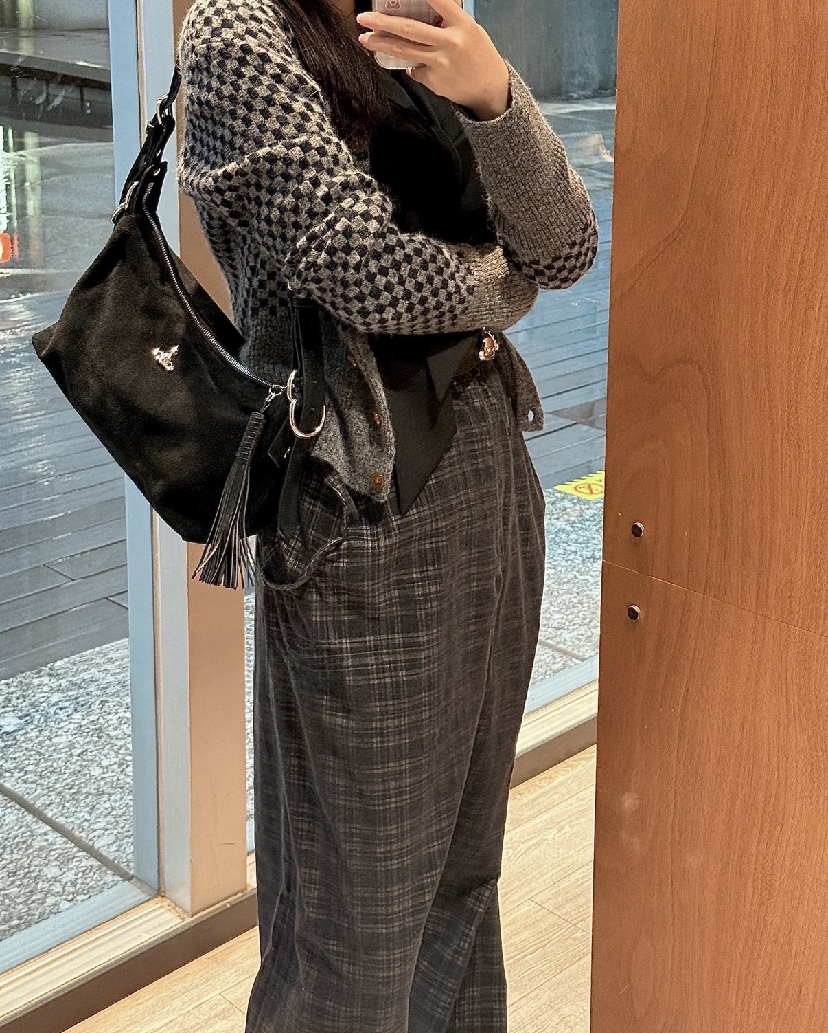 精選貨品優惠✨新款🆕訂貨🍒Westwood 麂皮shoulder bag  Size 30.5x22x11.5cm 🥰容量實用