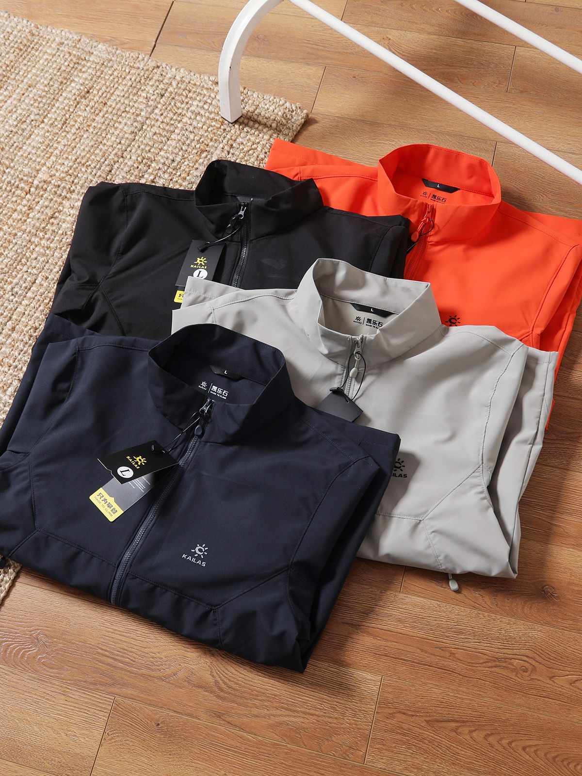 $230件。🧥 K AILAS 輕量防風外套 🧥簡約設計＋專業戶外機能💯行山、跑步、日常出街都啱晒⛰️🏃‍♂️