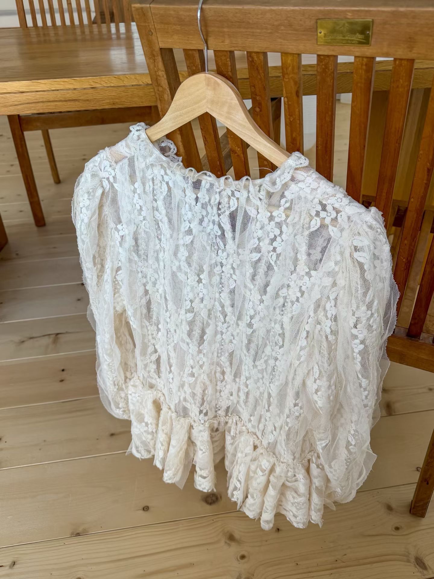 Vintage lace cardi (cream)