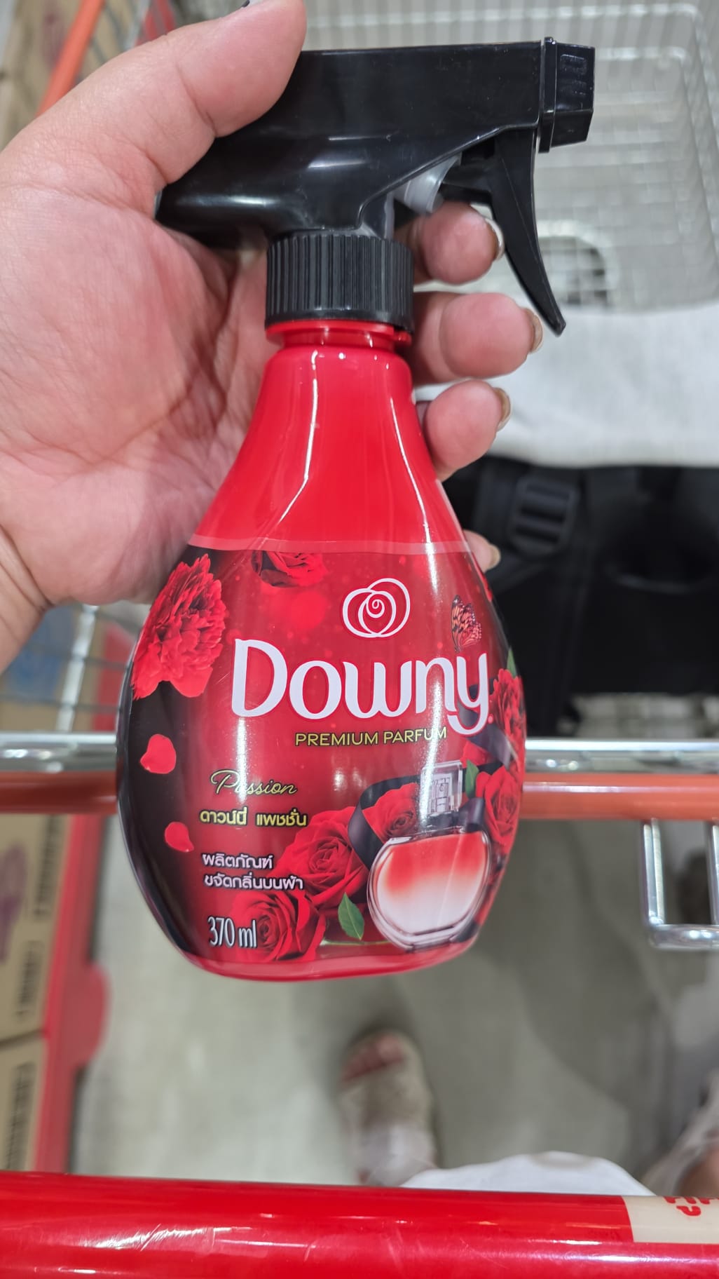 Downy (ดาวน์นี่) 頂級香氛系列「熱情Passion」織物清新噴霧