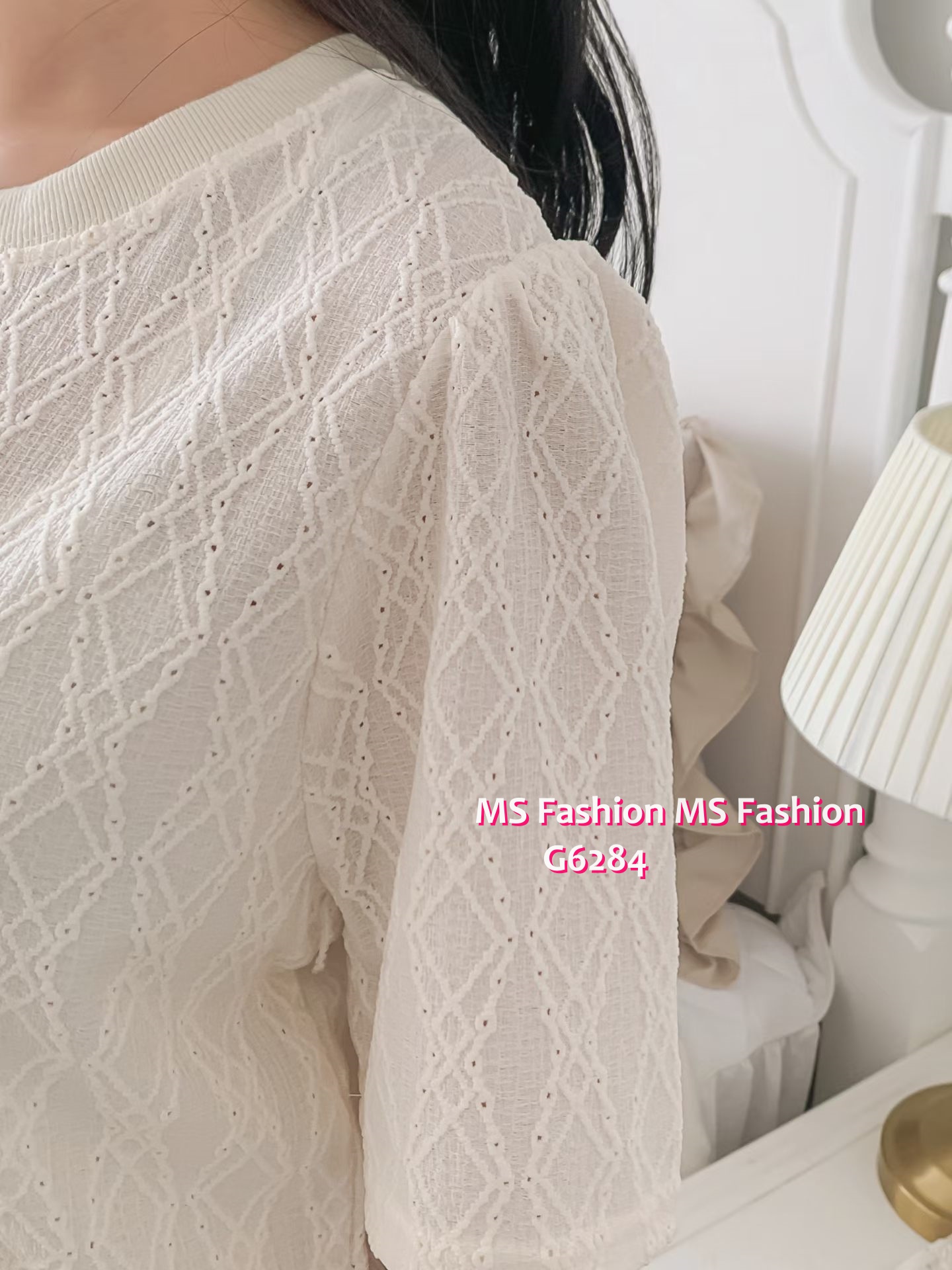 G6284 韓國🇰🇷暗菱格紋淨色top