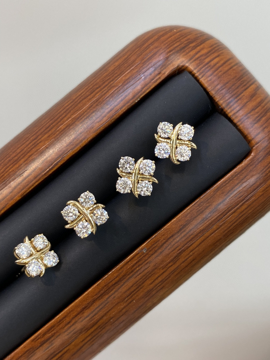 18K Diamond Earrings 