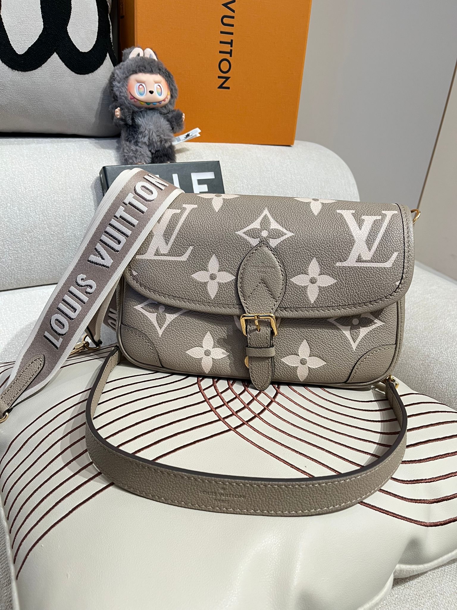 未使用品Lv Diane M46583 NFC ,100%Authentic ,Unused ✅strap✅nfc✅dust bag  ✅box