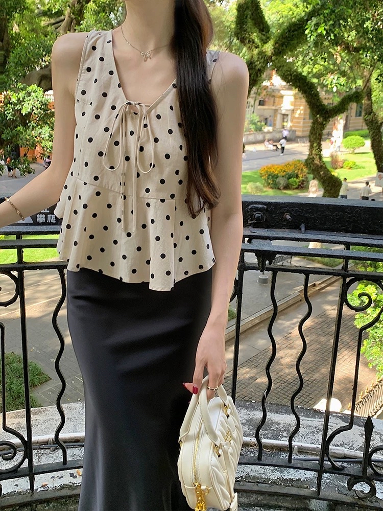 TP562法式波点V领