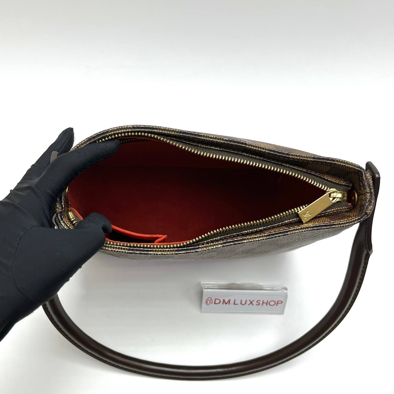 LV Damier Ebene Looping MM