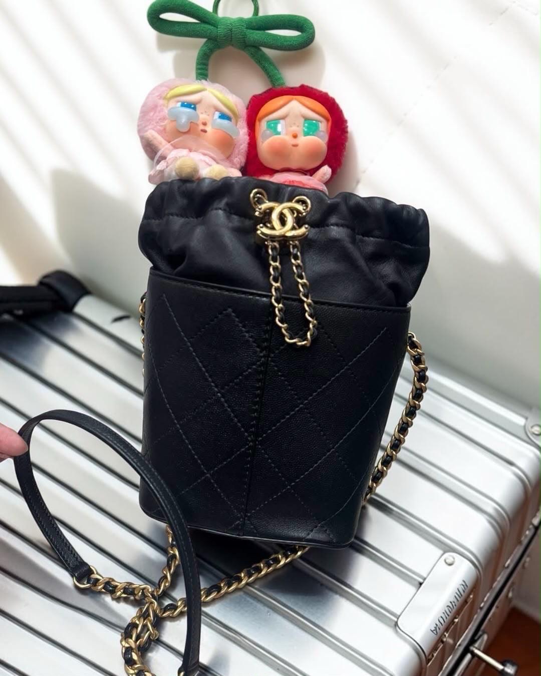 Chanel drawstring bag bucket bag 黑色荔枝牛皮  100%Authentic ,98%new ✅收據✅card✅塵袋✅box