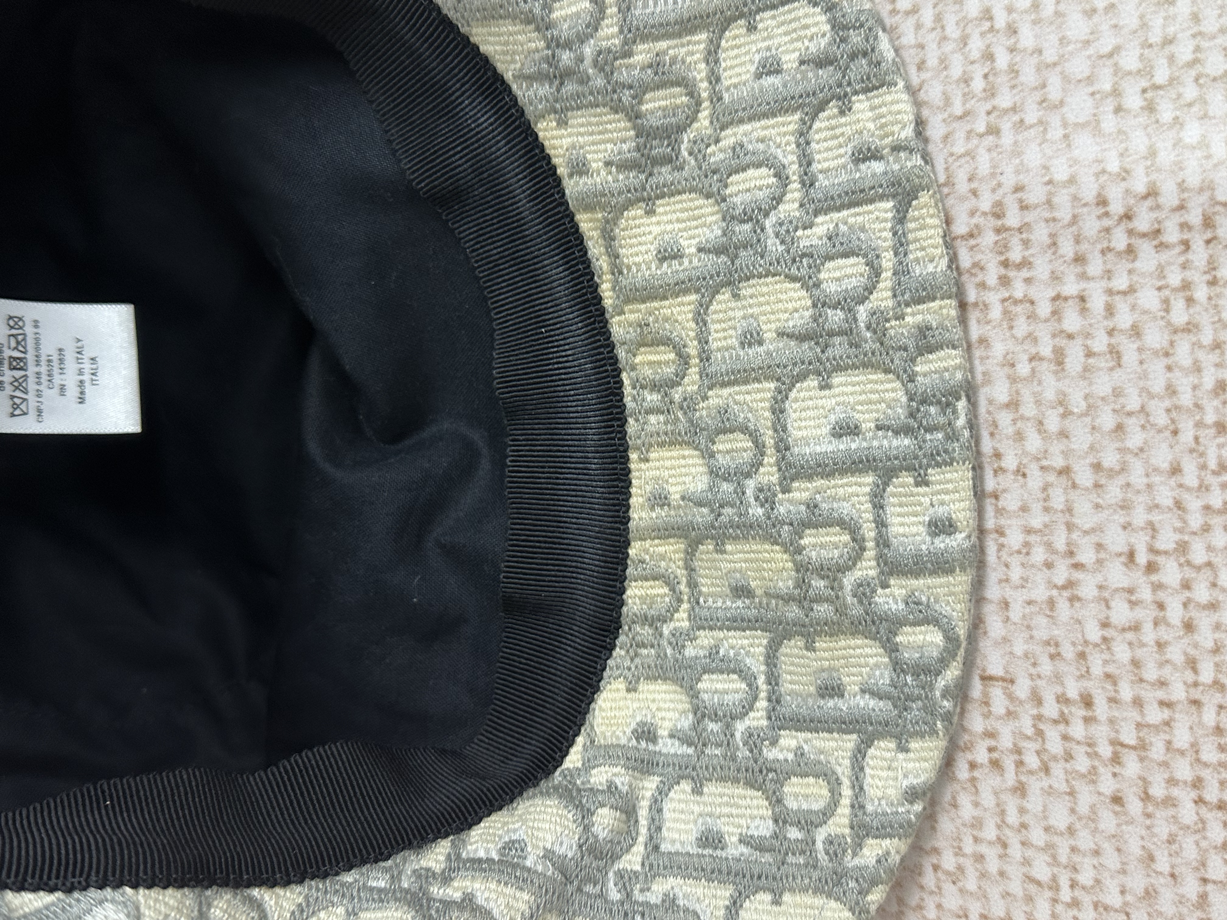 Pre-owned Dior Oblique Bucket Hat / Product Code: 26022805