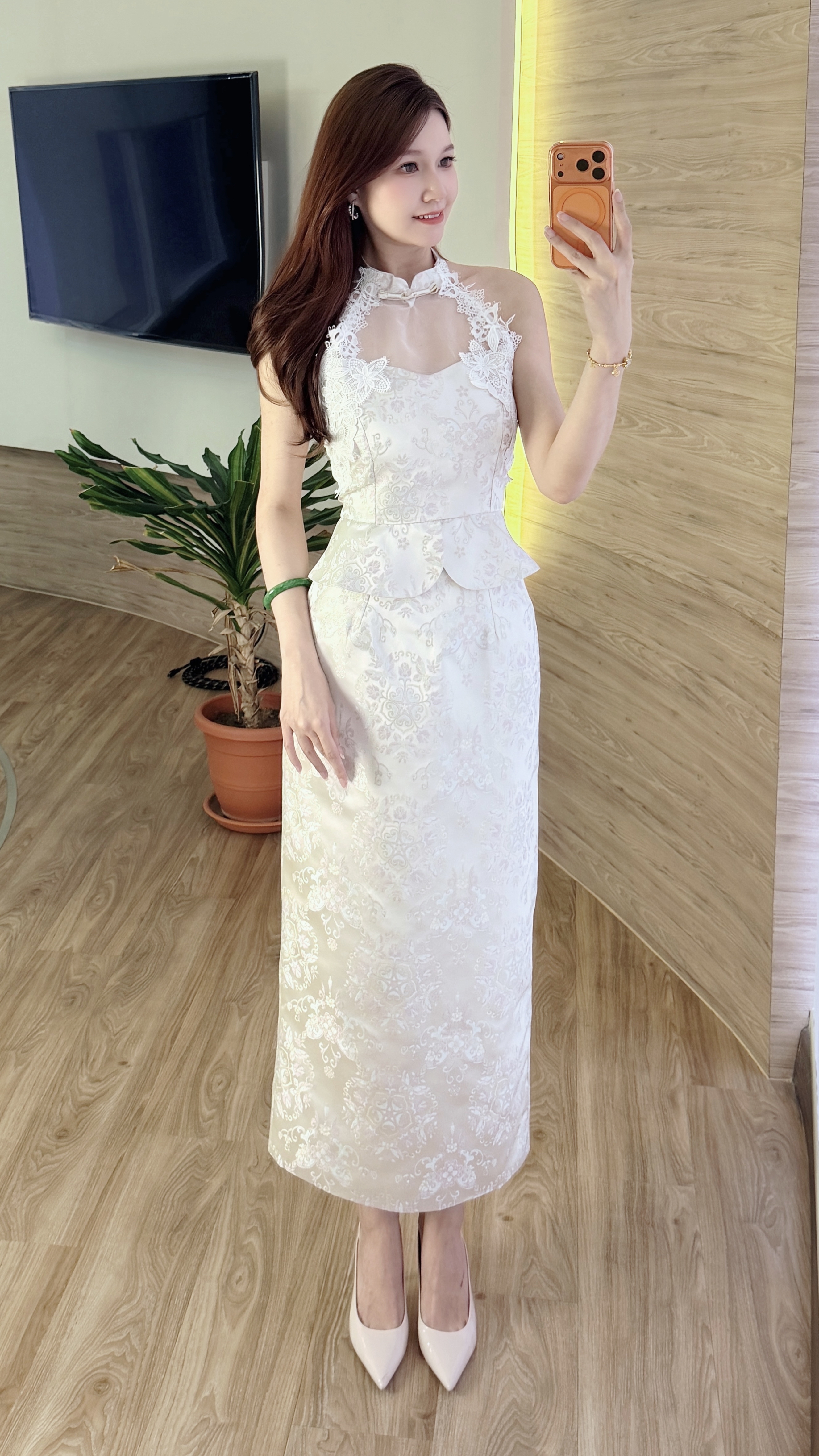 Ivory Empress Set Wear