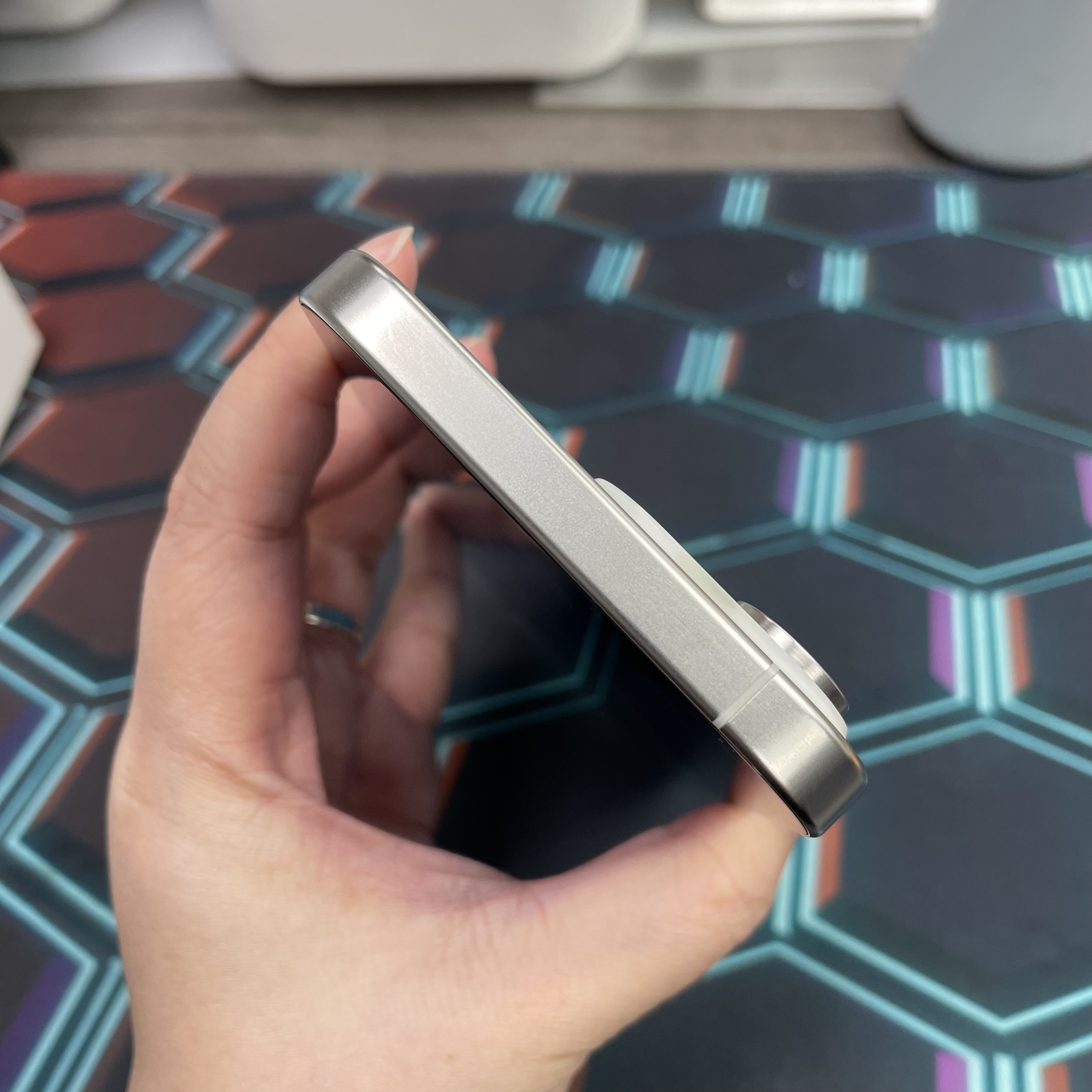*8420 15 Pro max 完美機 256GB 電86 白色 white