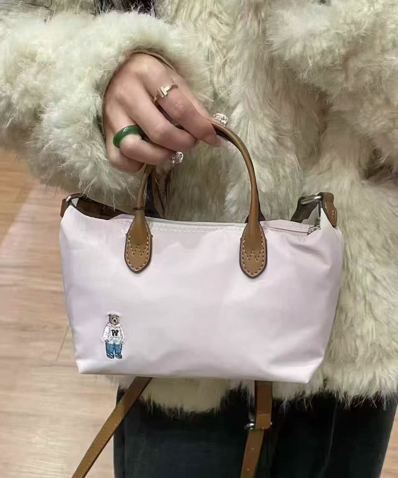 🇰🇷韓國WHO.A.U 小熊刺繡尼龍迷你兩用袋