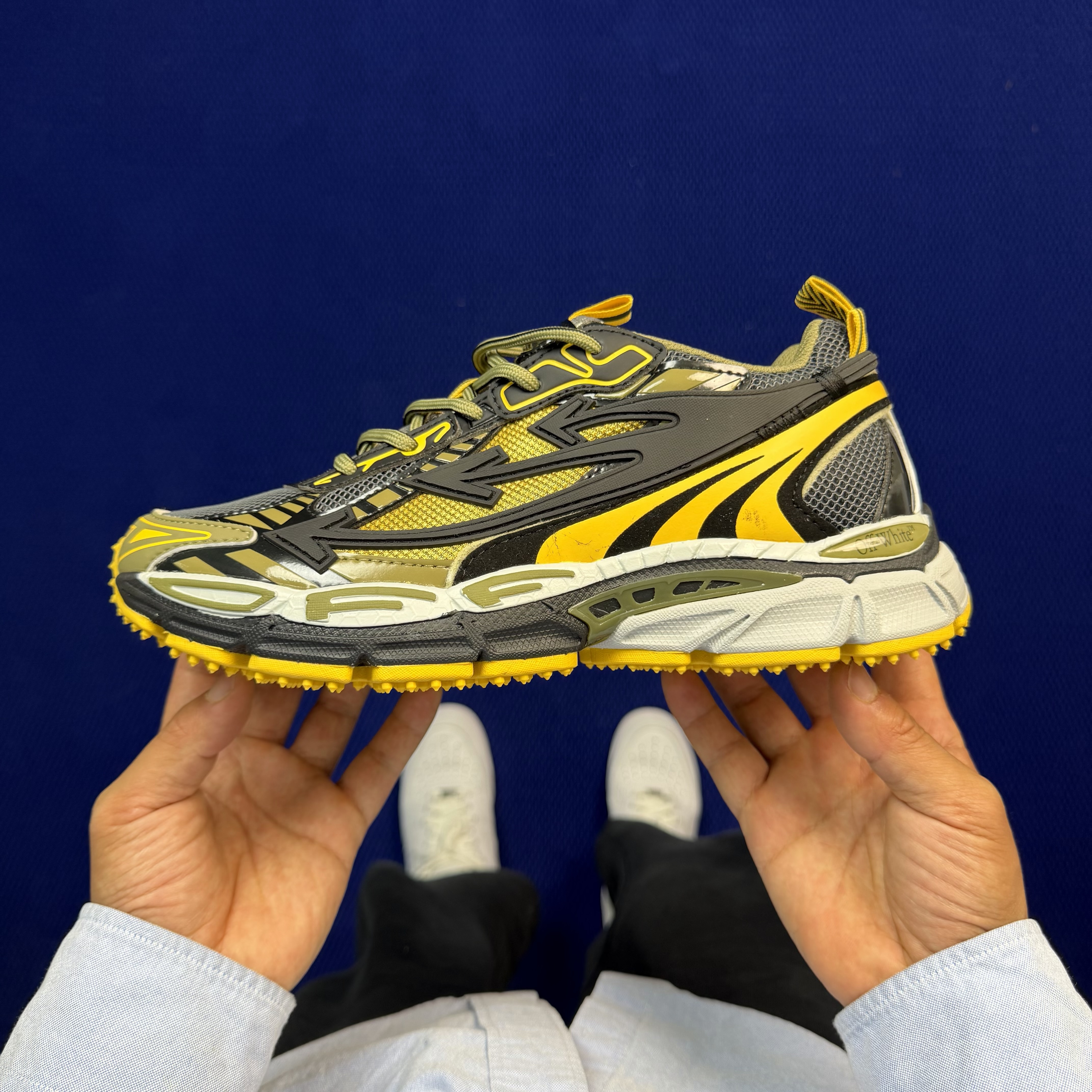 OFF-WHITE Be Right Back