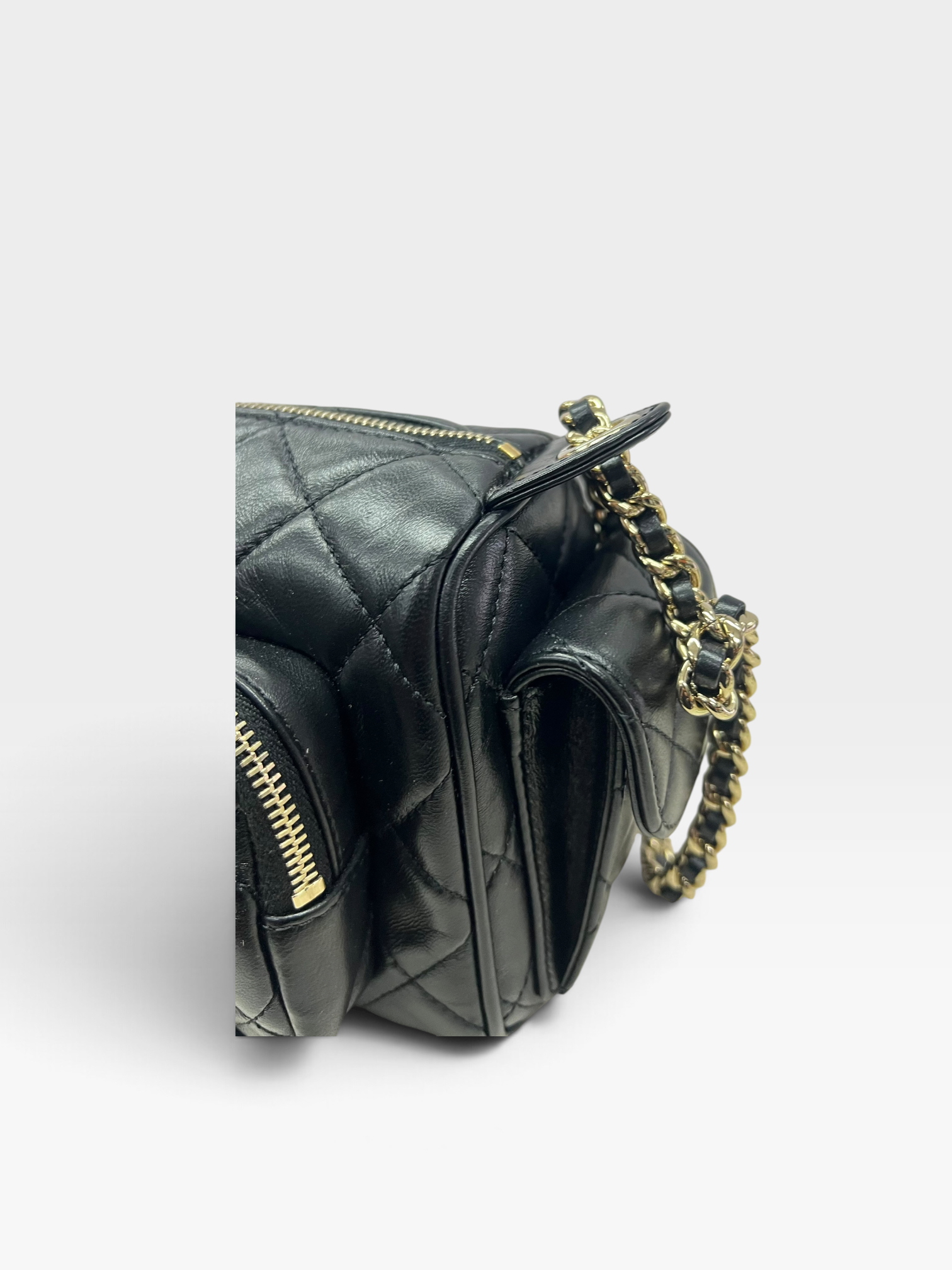 Pre-Owned CHANEL Preppy Pocket Camera Bag / Product Code: 092507