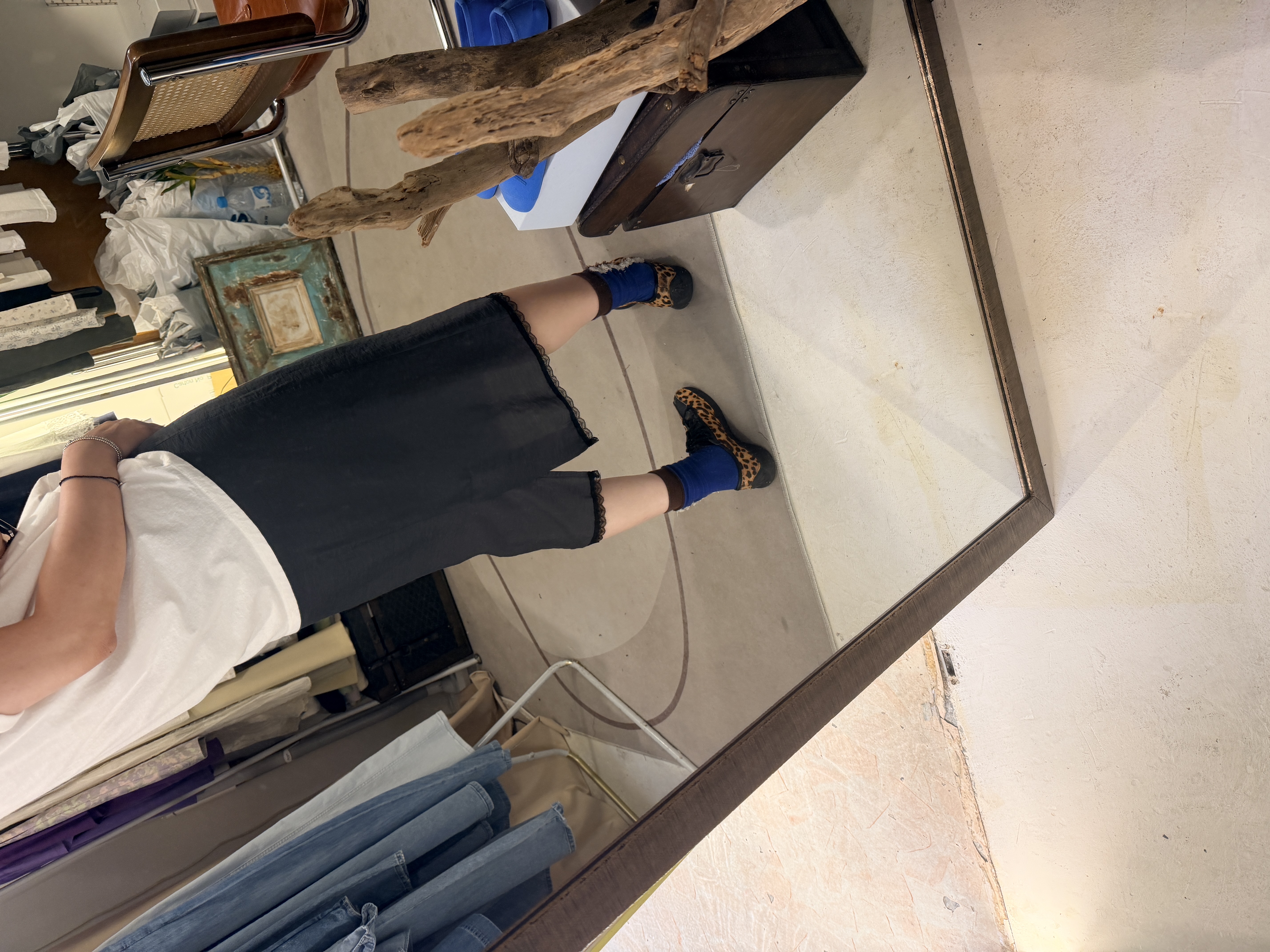 Skirt w/ lace