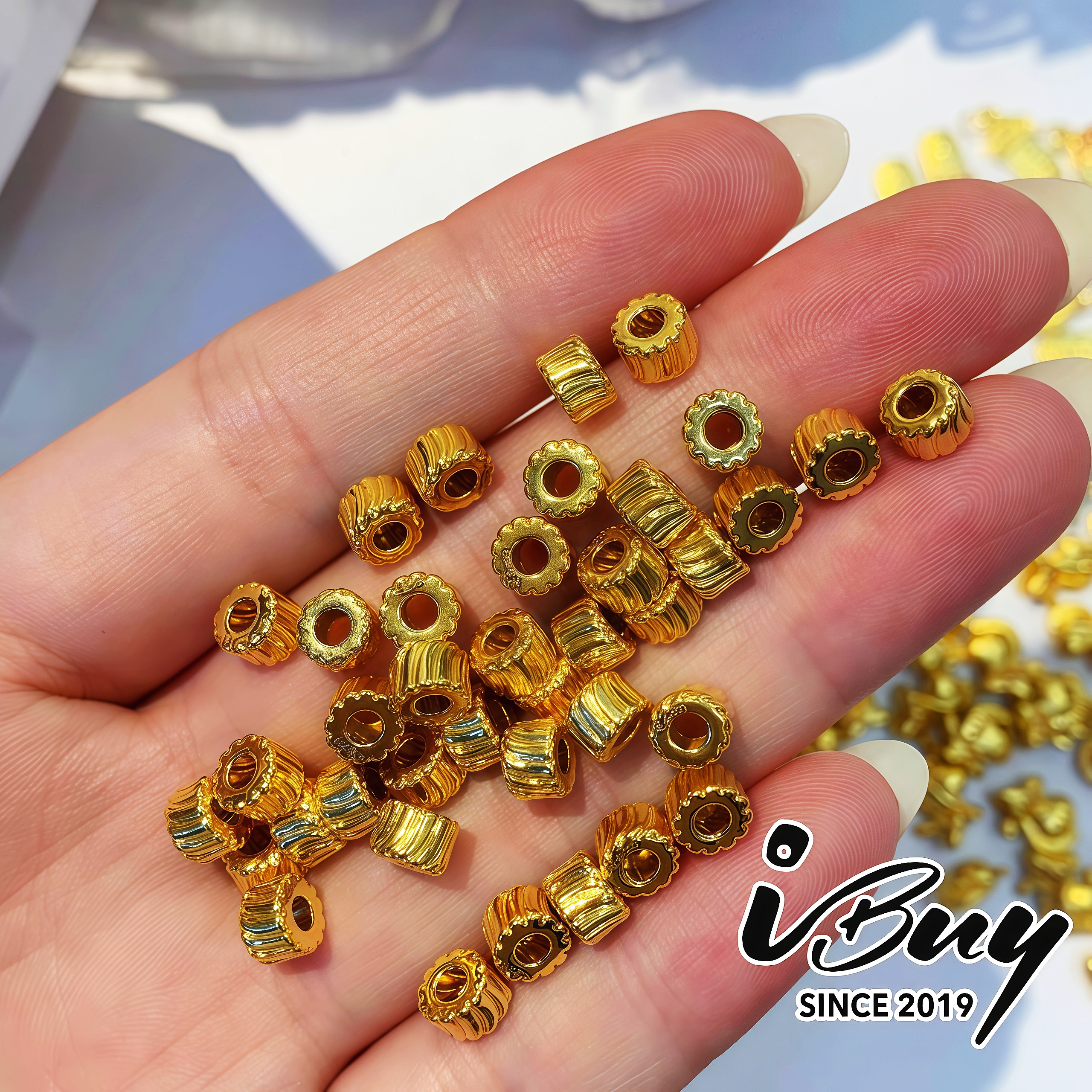 999 GOLD VERTICAL STRIPE SPACER CHARM BEAD ( 2PCS ) 999 金 直纹隔离珠 ( 2PCS ）