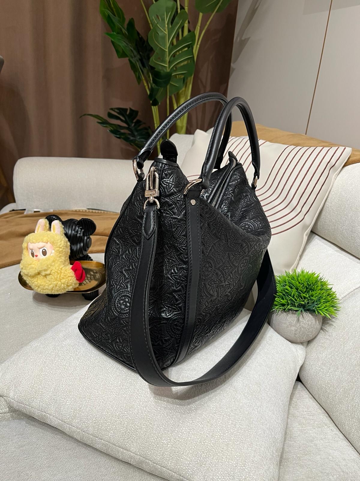 Lv hobo Ixia MM 2way bag Antheia leather,100%Authentic,98%new ✅dust bag 