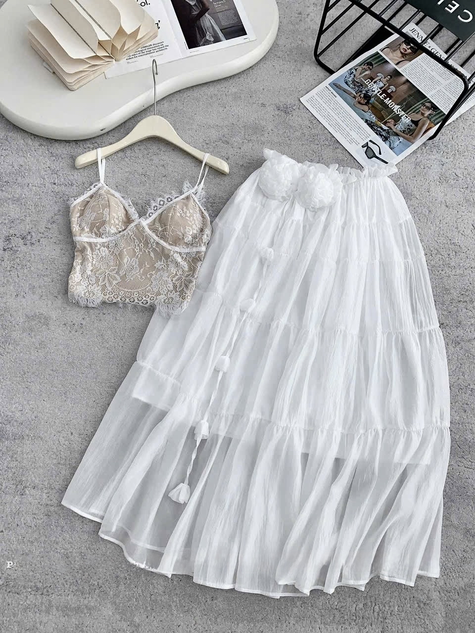無袖蕾絲層疊長洋裝
