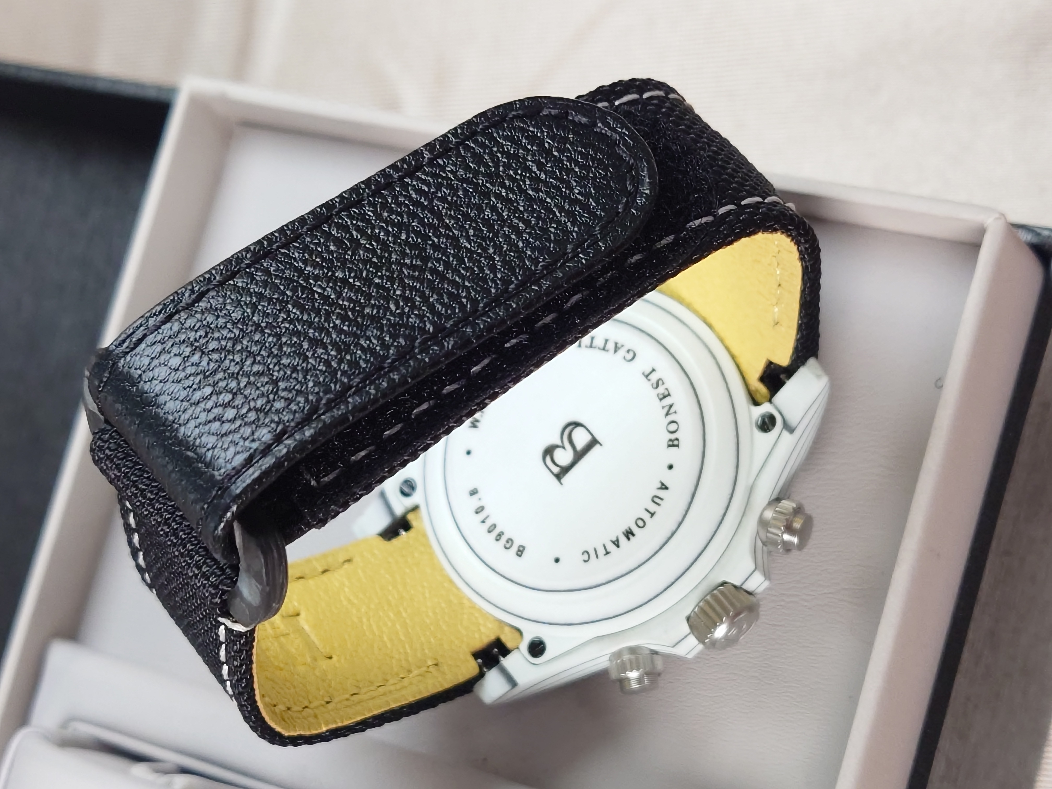 Bonest Gatti 現貨發售 地通拿款碳纖纖機械計時錶 BG9010-L3 白碳纖