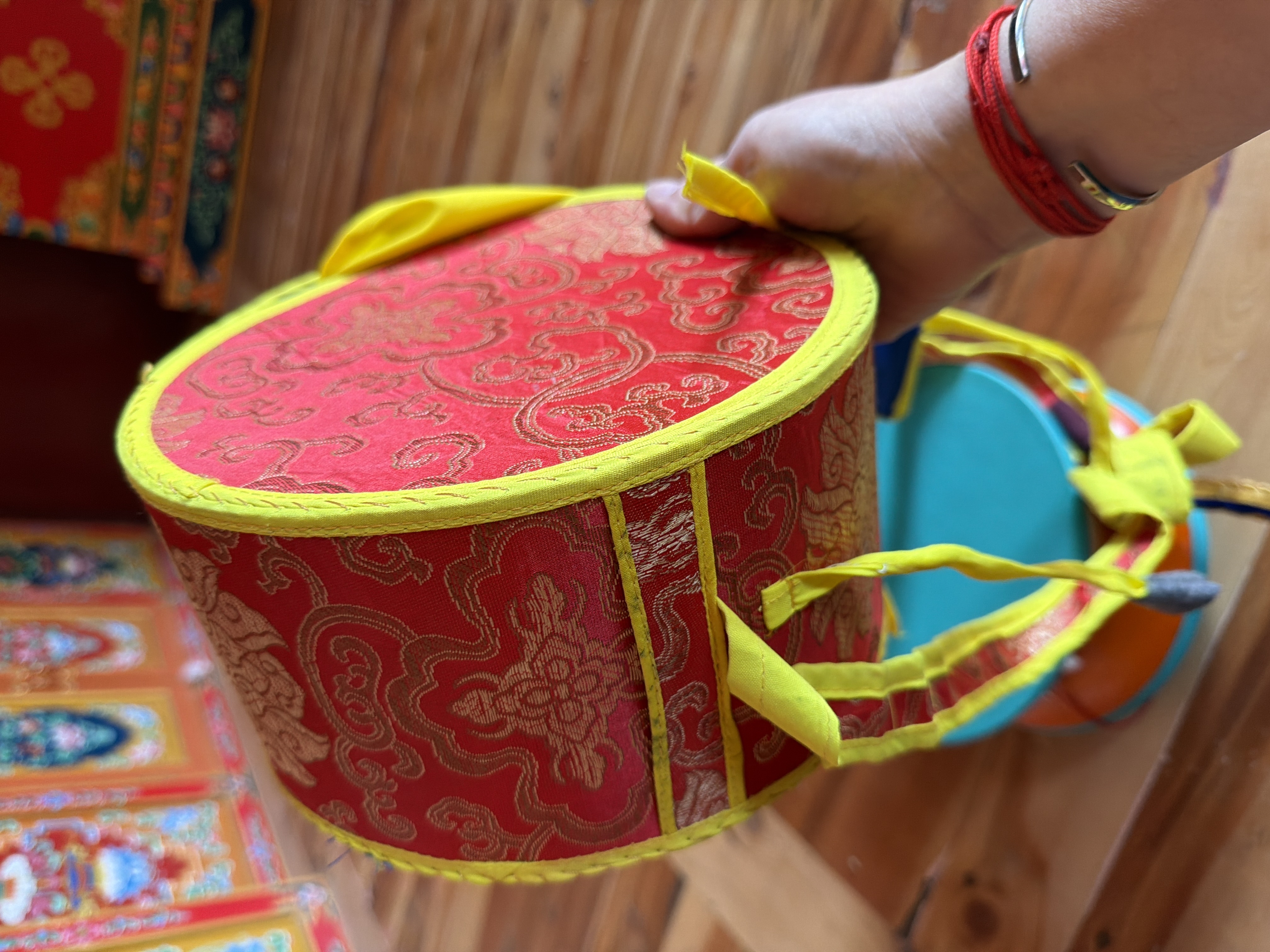 義賣品：不包郵 施身法鼓 （護法殿阿尼加持）20cm