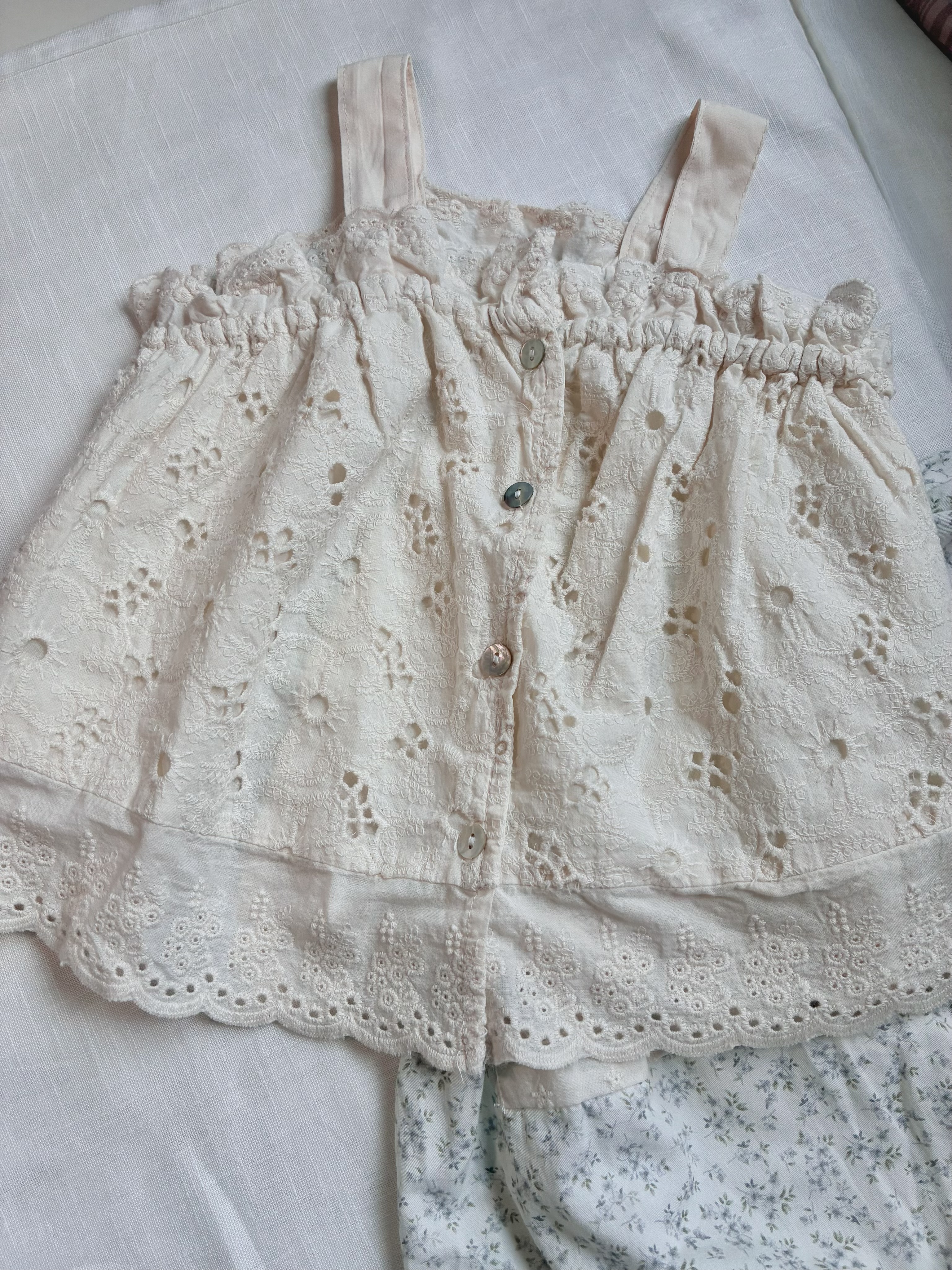 通花刺繡吊帶背心YZ25227 