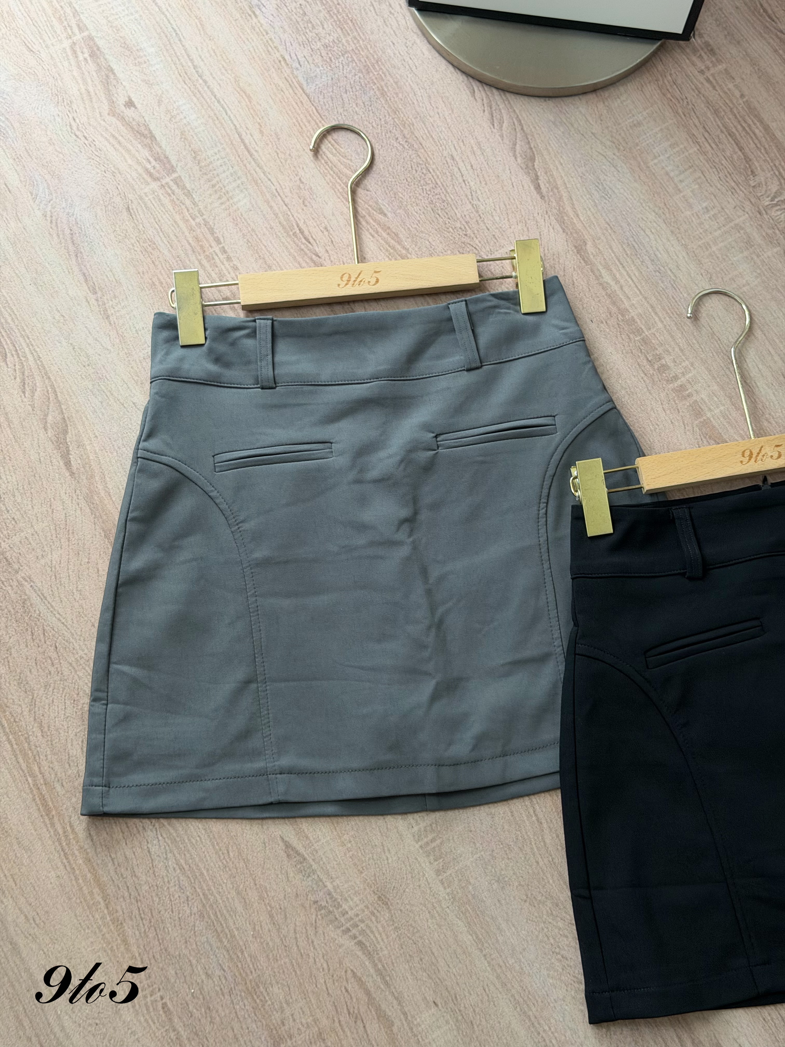 S2042 A Line Short Skirt - Black & Grey