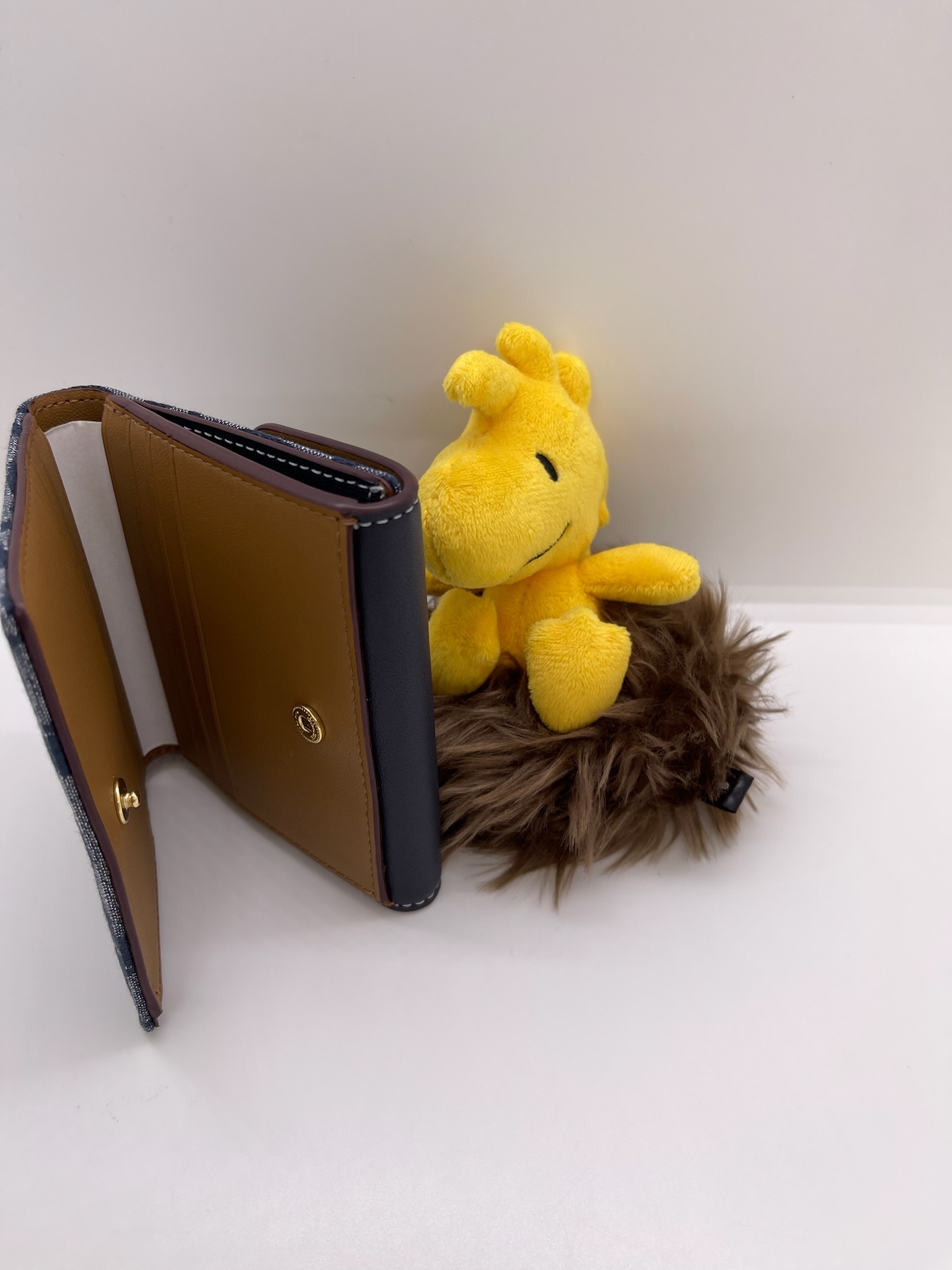 ✈️🇨🇦🇺🇸Coach outlet 摺疊式深藍色💙Signature C pattern 銀包👛現貨