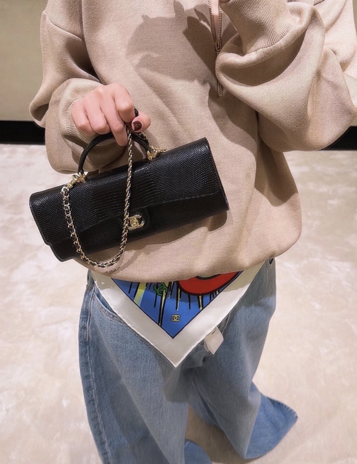 Chanel 黑色蜥蜴壓紋長款袋