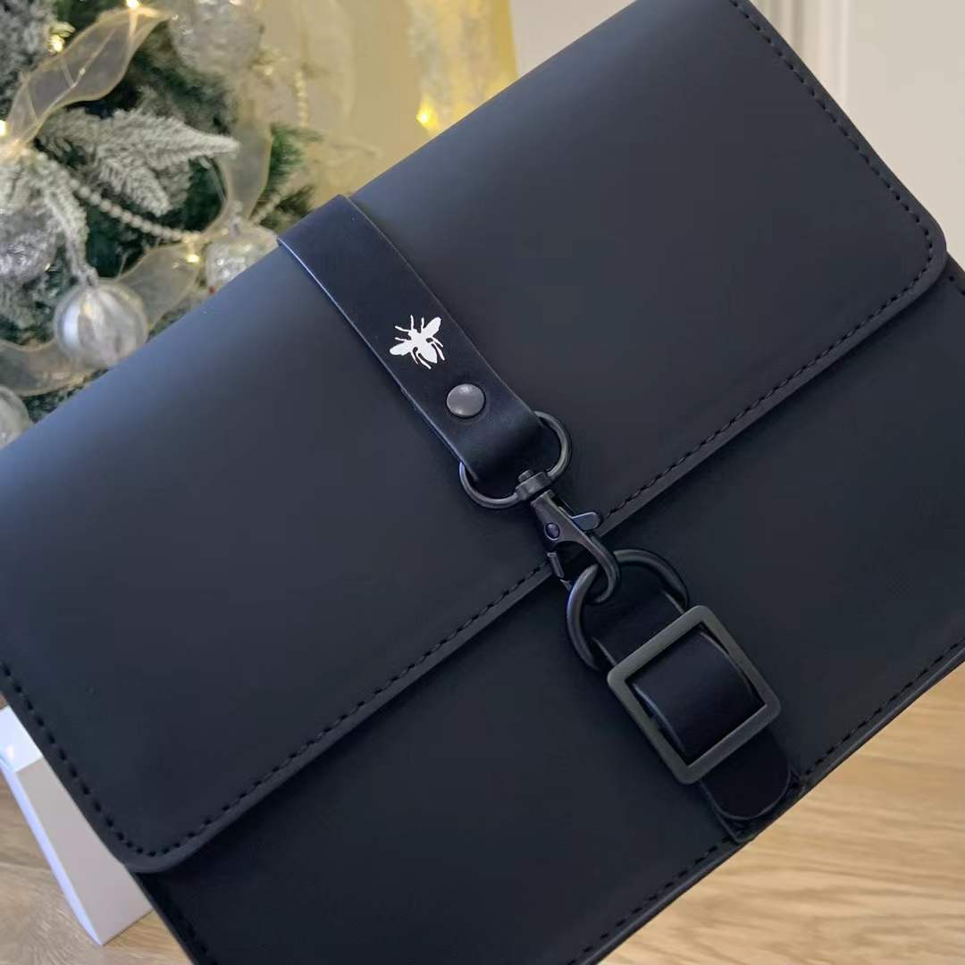 預訂 Dior 香水專櫃贈品收納袋改裝郵差包 