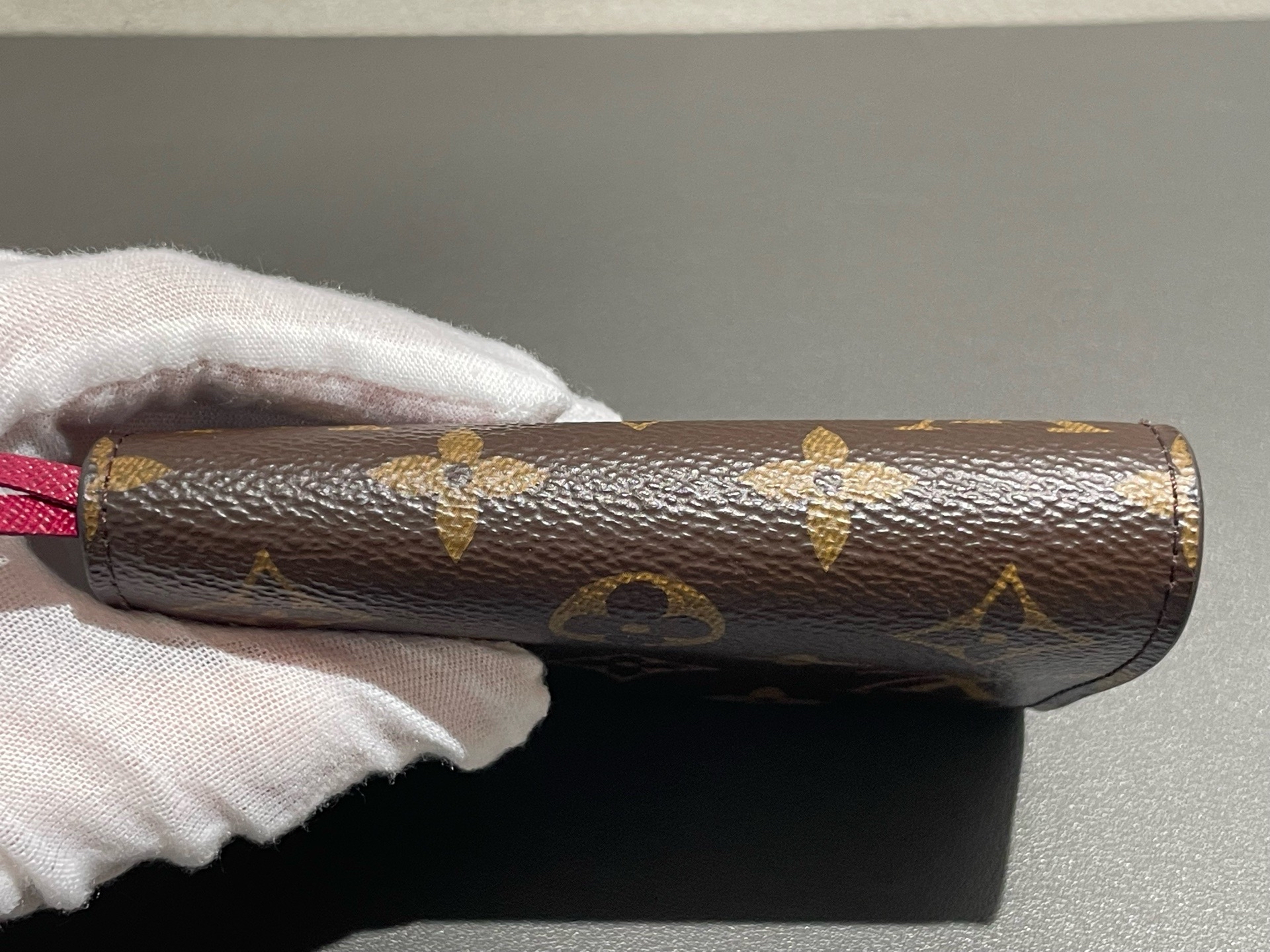 【預訂貨品】LV 紅色豆豆銀包