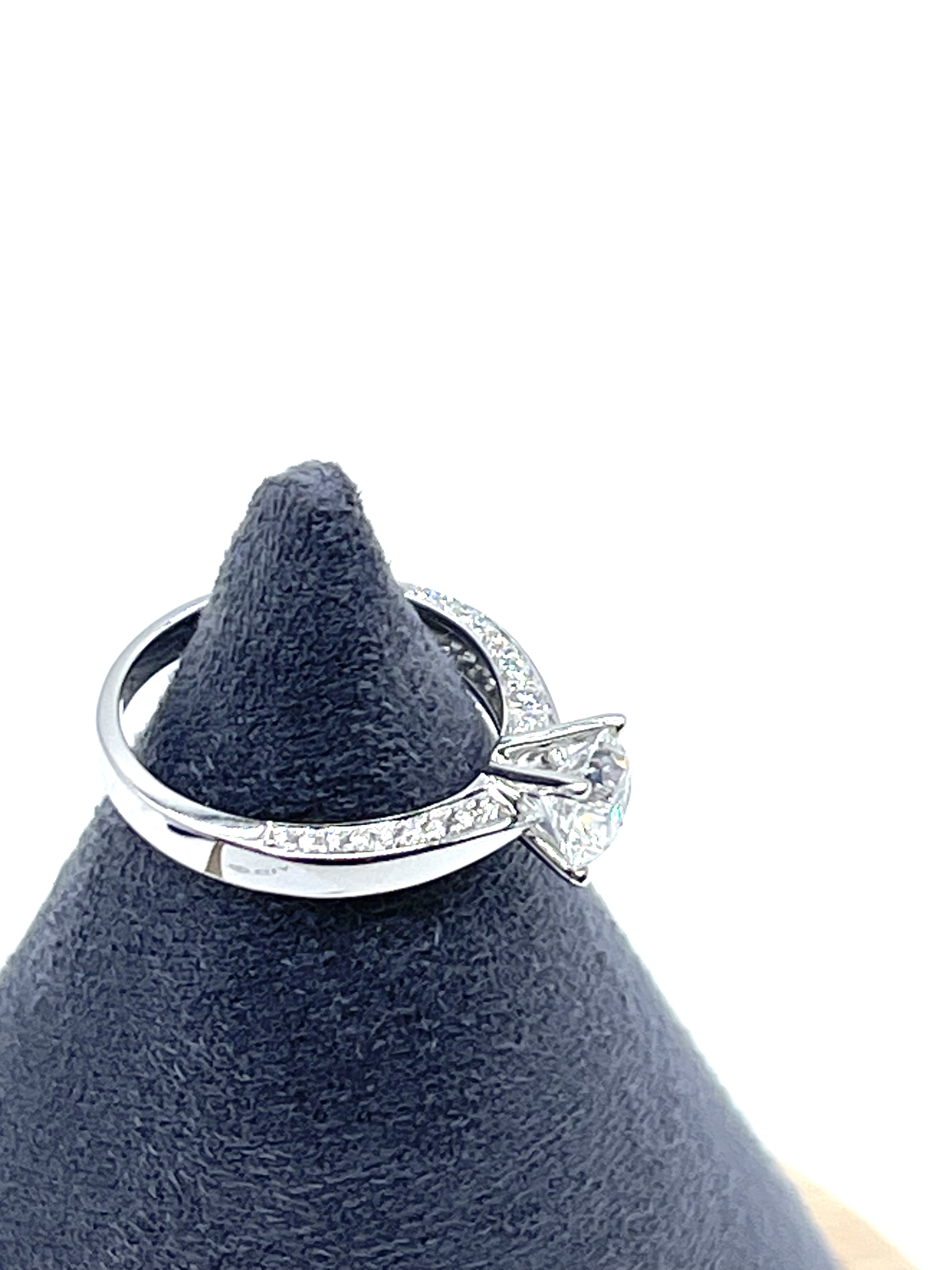 Pre-owned GIA Diamond 1.01ct / Product Code: 26032806