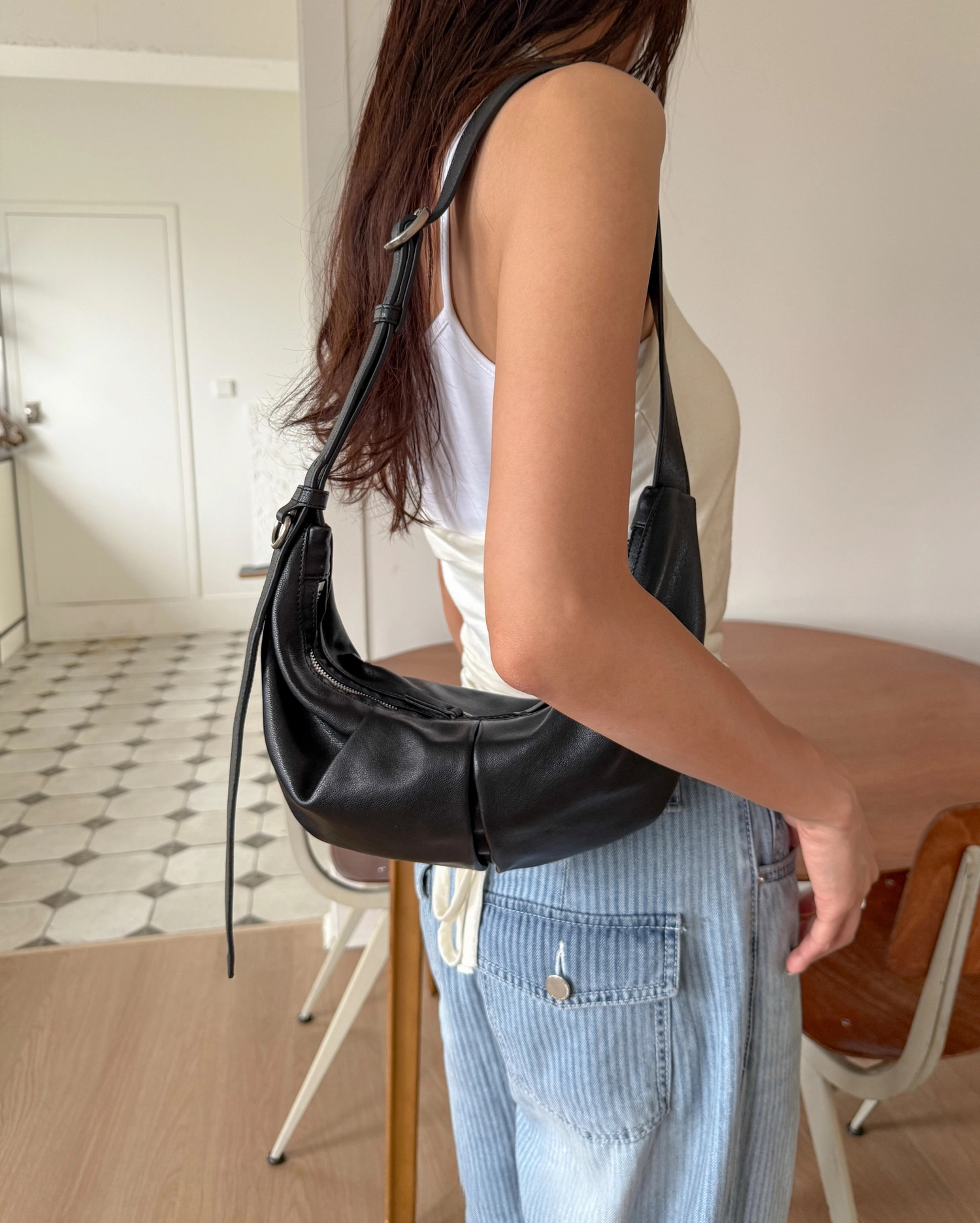 Bucks & Leather 正韓質感羊皮立體褶皺可調節牛角包