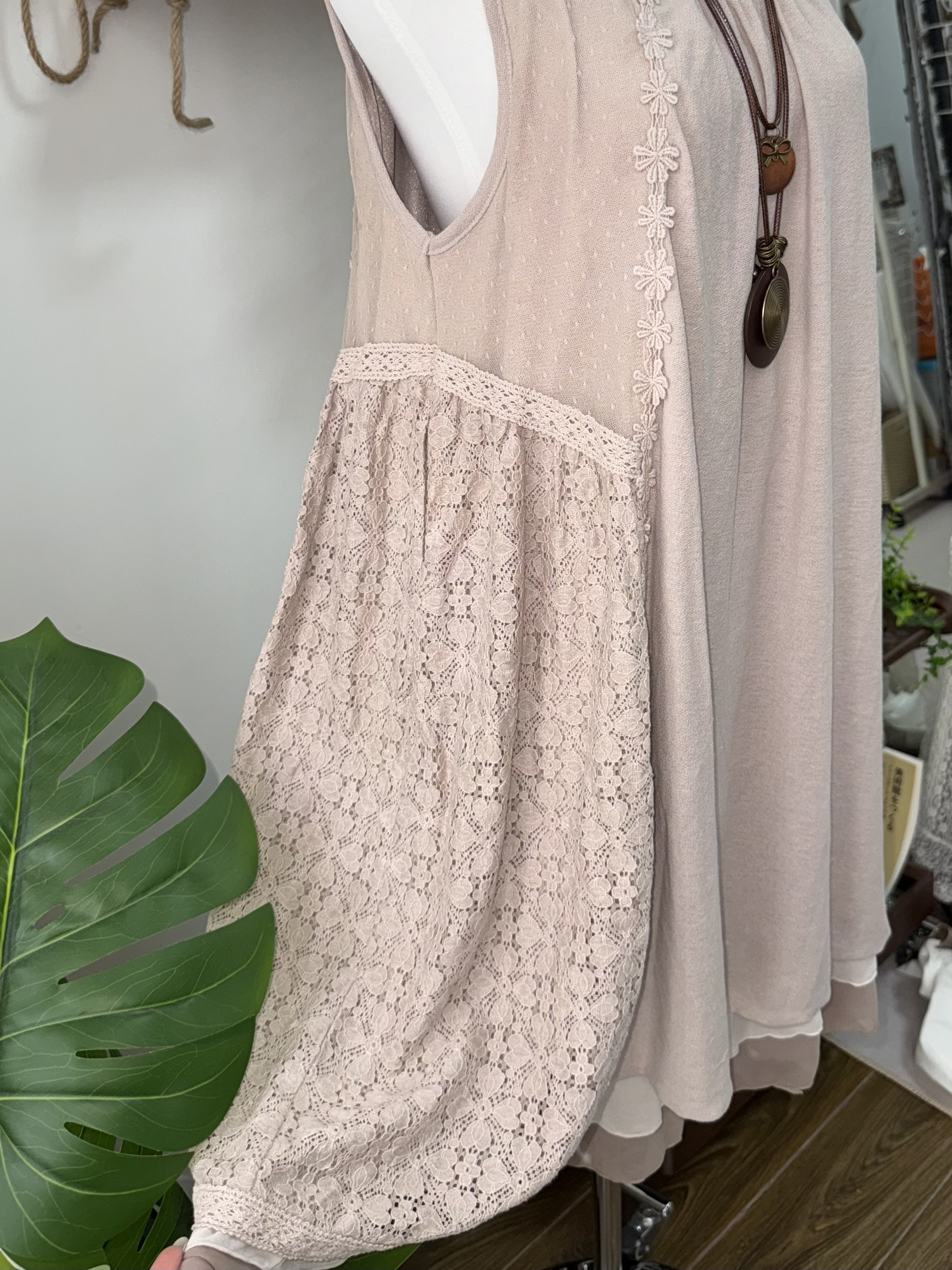 Mori Dusty Rose Sheer Lace 3-Piece Set