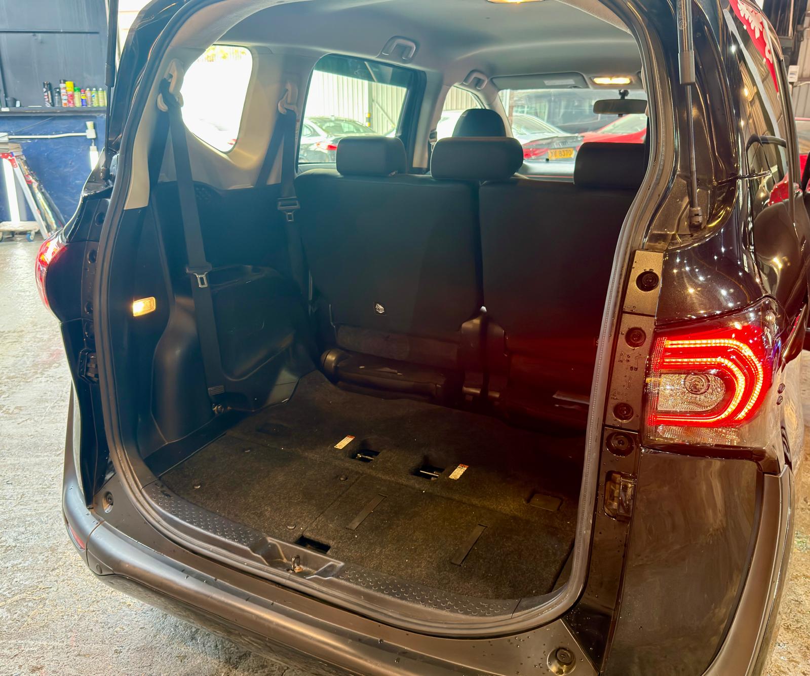 Toyota Sienta Hybrid Facelift 2018