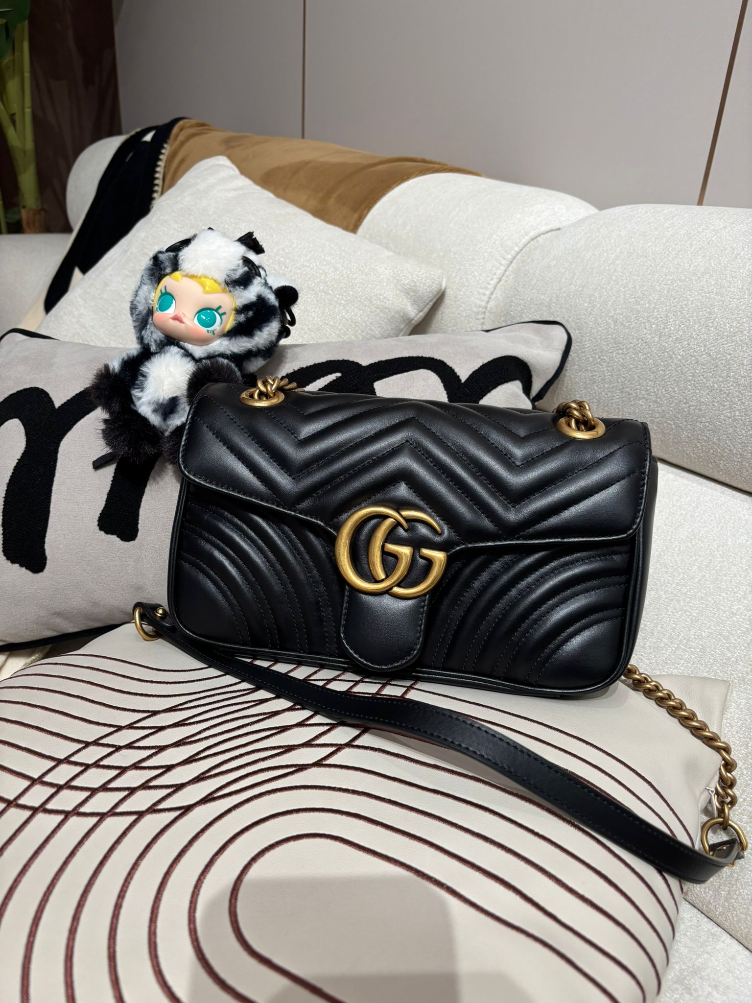 Gucci Gg marmont calfskin 26cm 100%Authentic, 98%new ✅Dust bag
