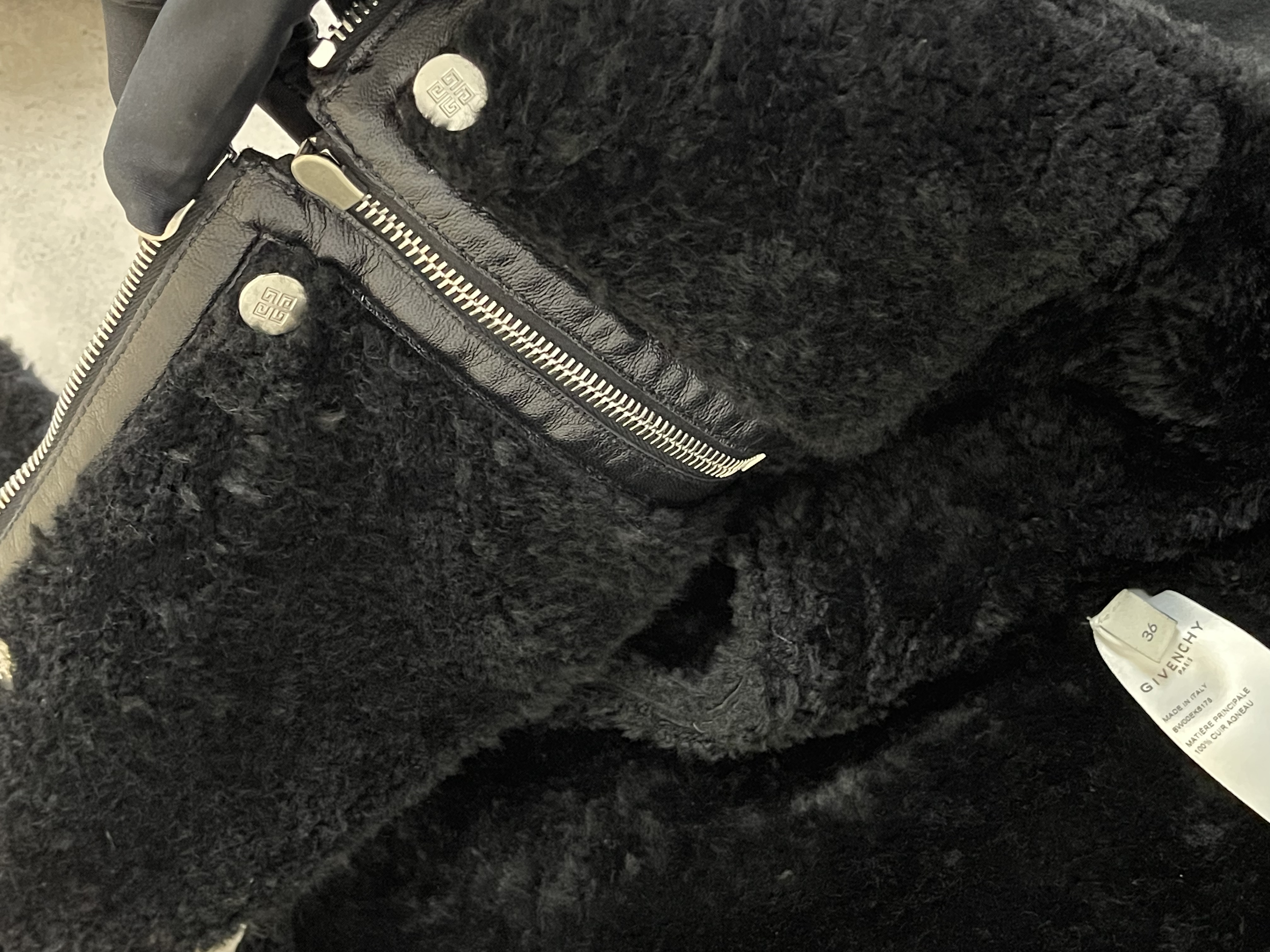 Pre-owned Givenchy jacket/ Product Code: 26012606