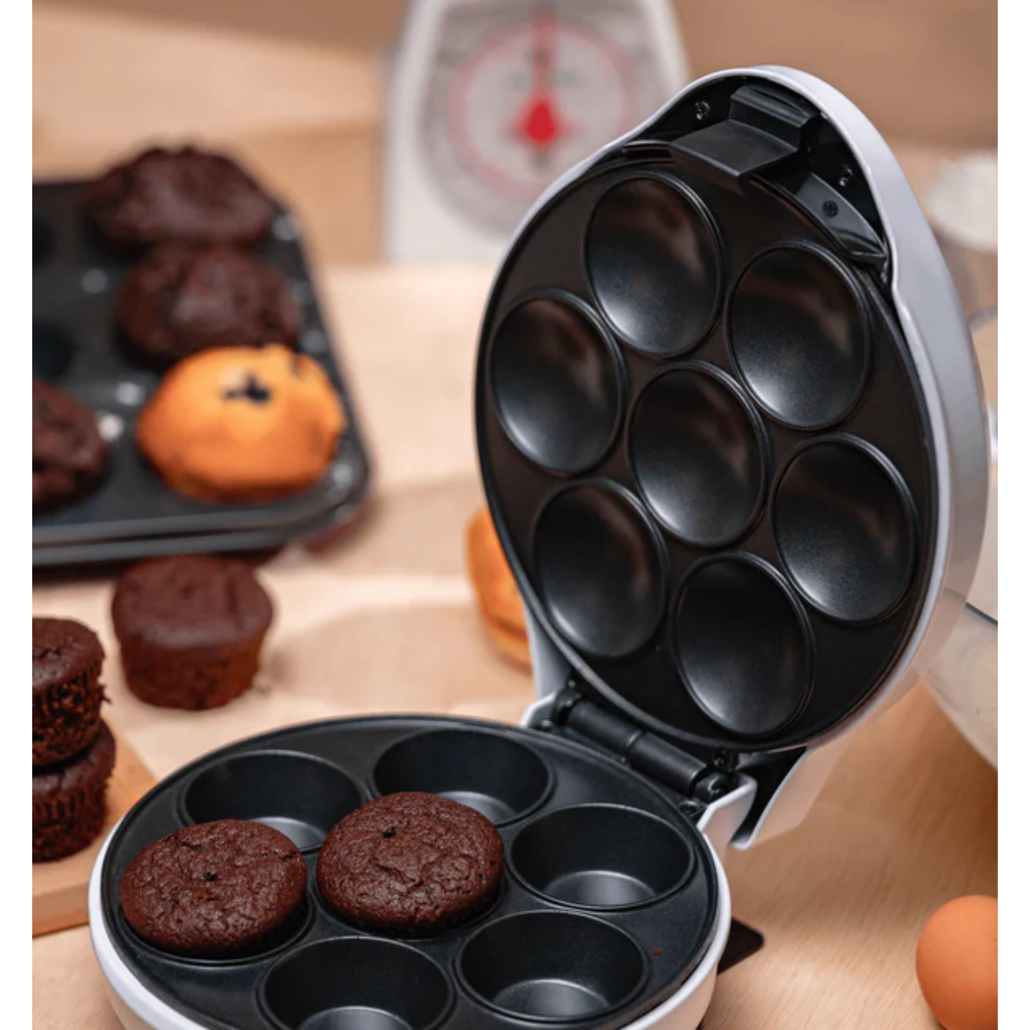 Russell Taylors Cupcake Maker (CM-25)
