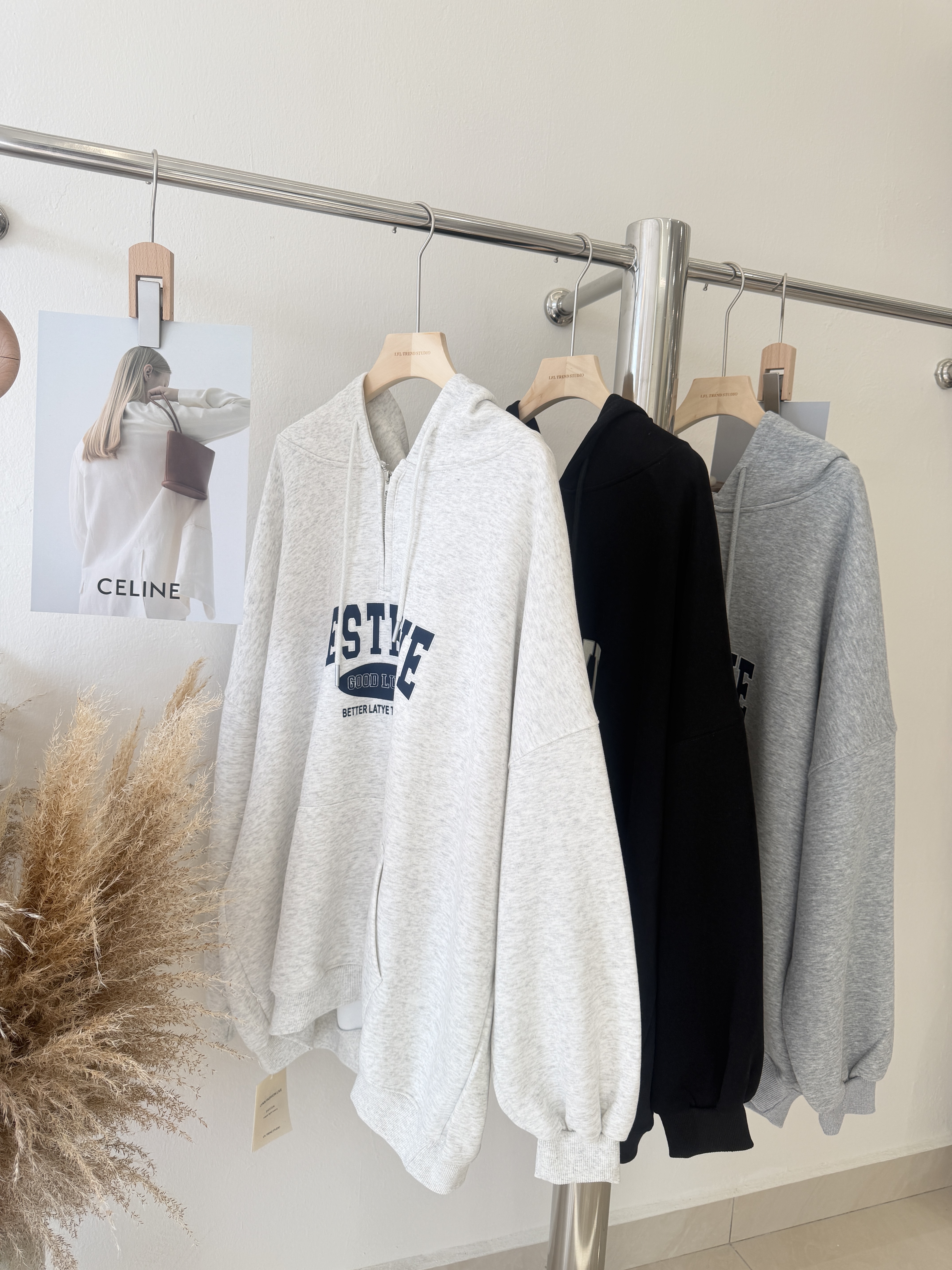 6722 时尚字母连帽卫衣