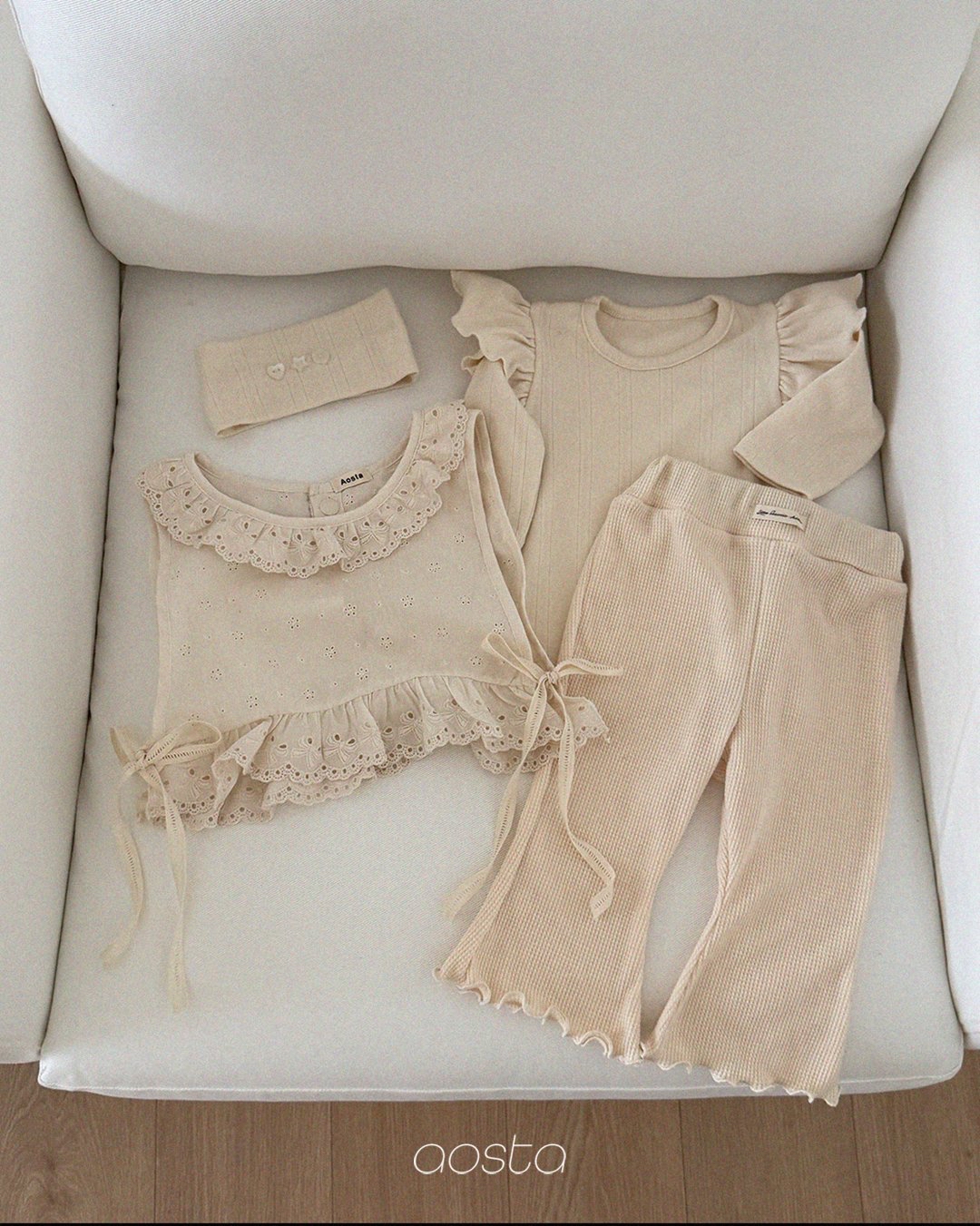 Aosta | [Lace Olivia Vest]