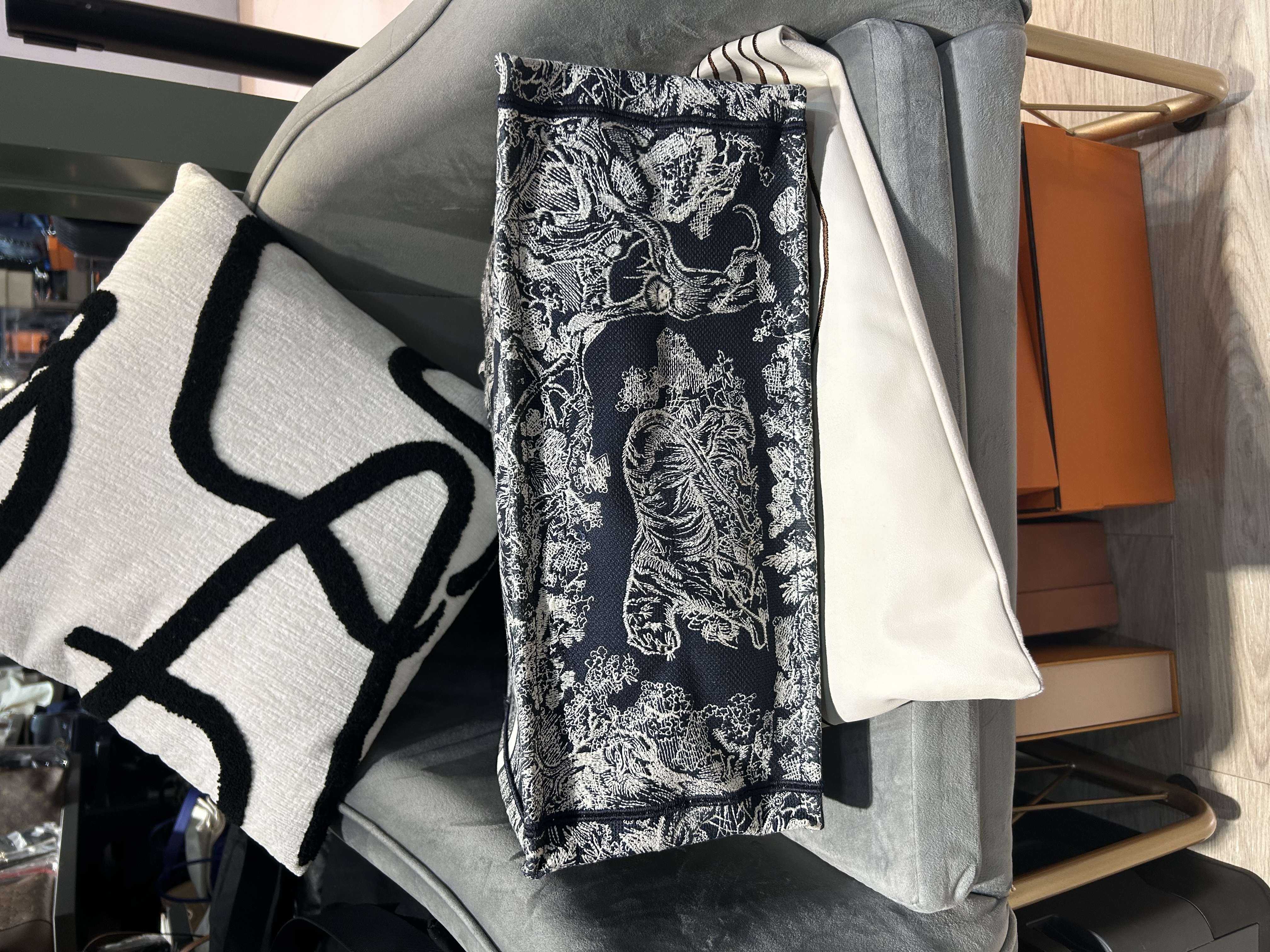 Dior Book tote Large Blue and Ecru Toile de Jouy Reverse Embroidery 100%Authentic, 98%New
