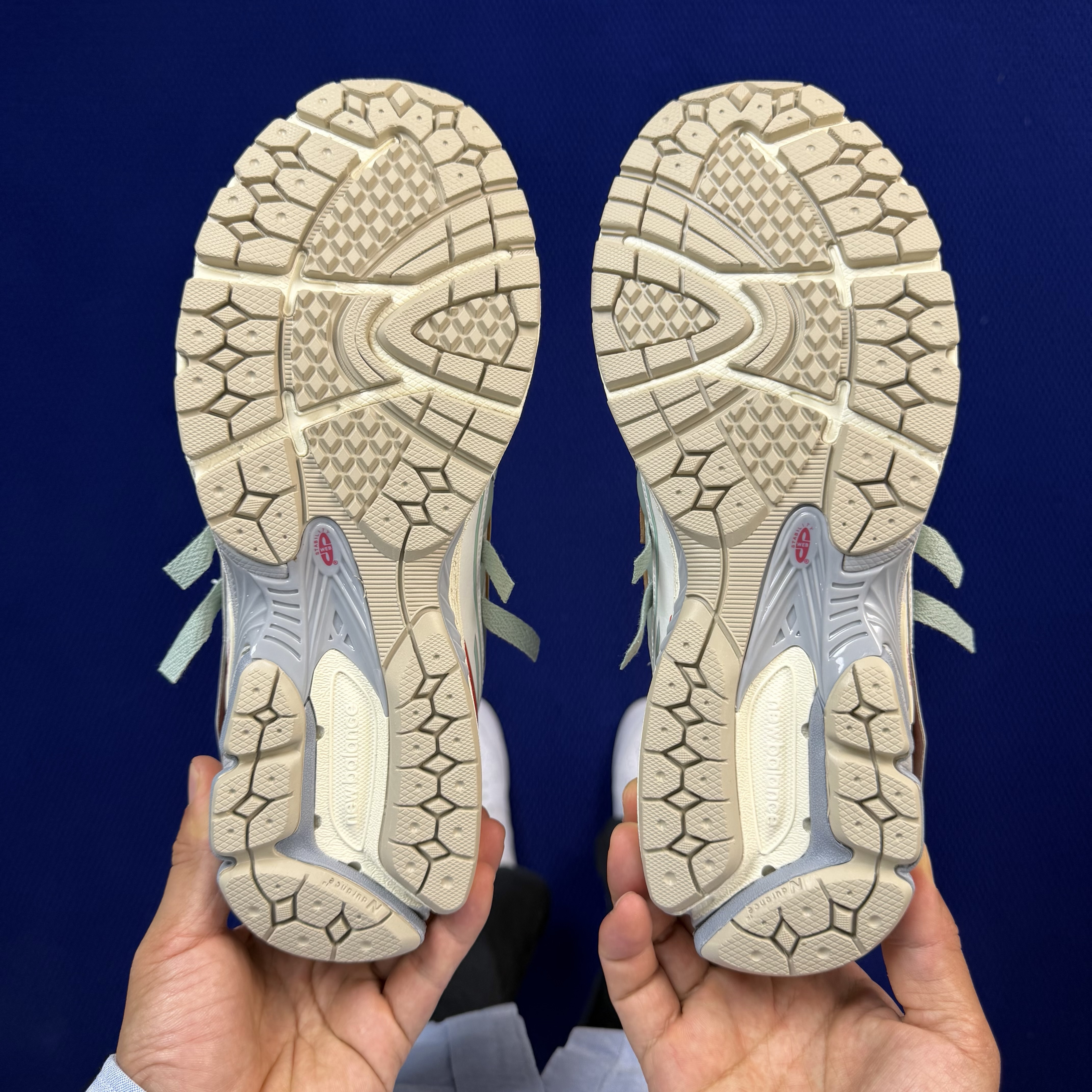 New Balance 1906A U19065DY