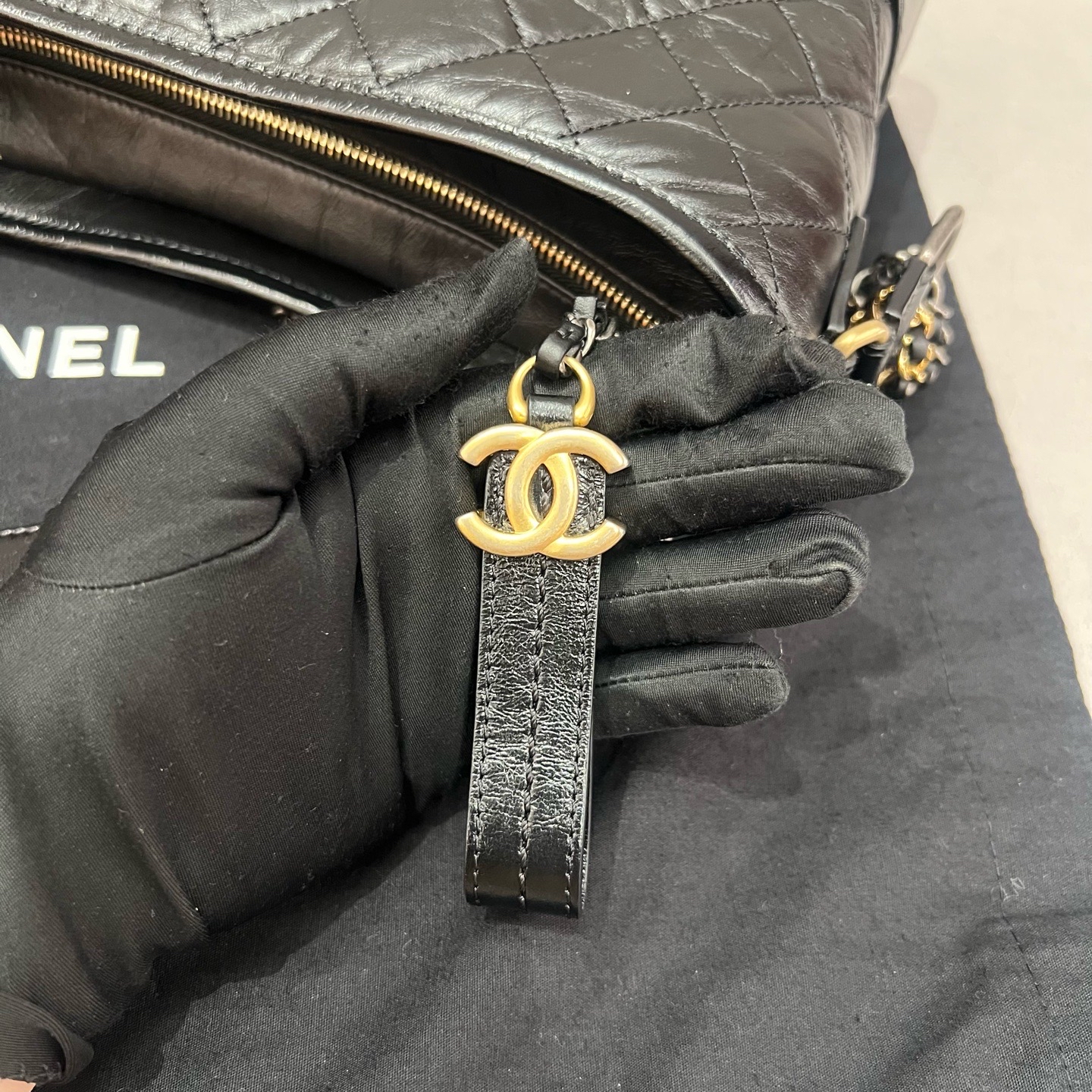 【預訂貨品】Chanel 20A黑金流浪包