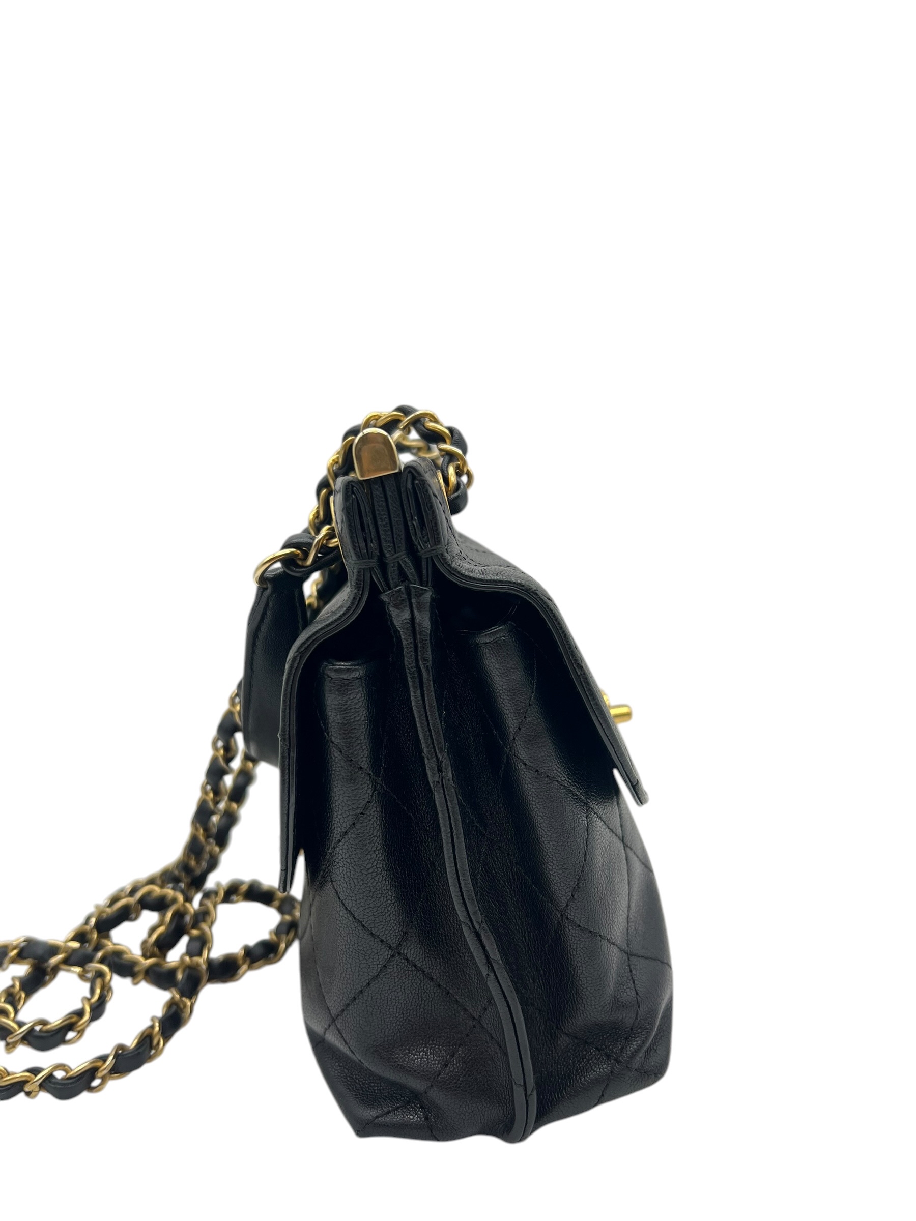 Pre-Owned CHANEL Matelasse Shoulder Bag in Navy / Product Code: 26060507
