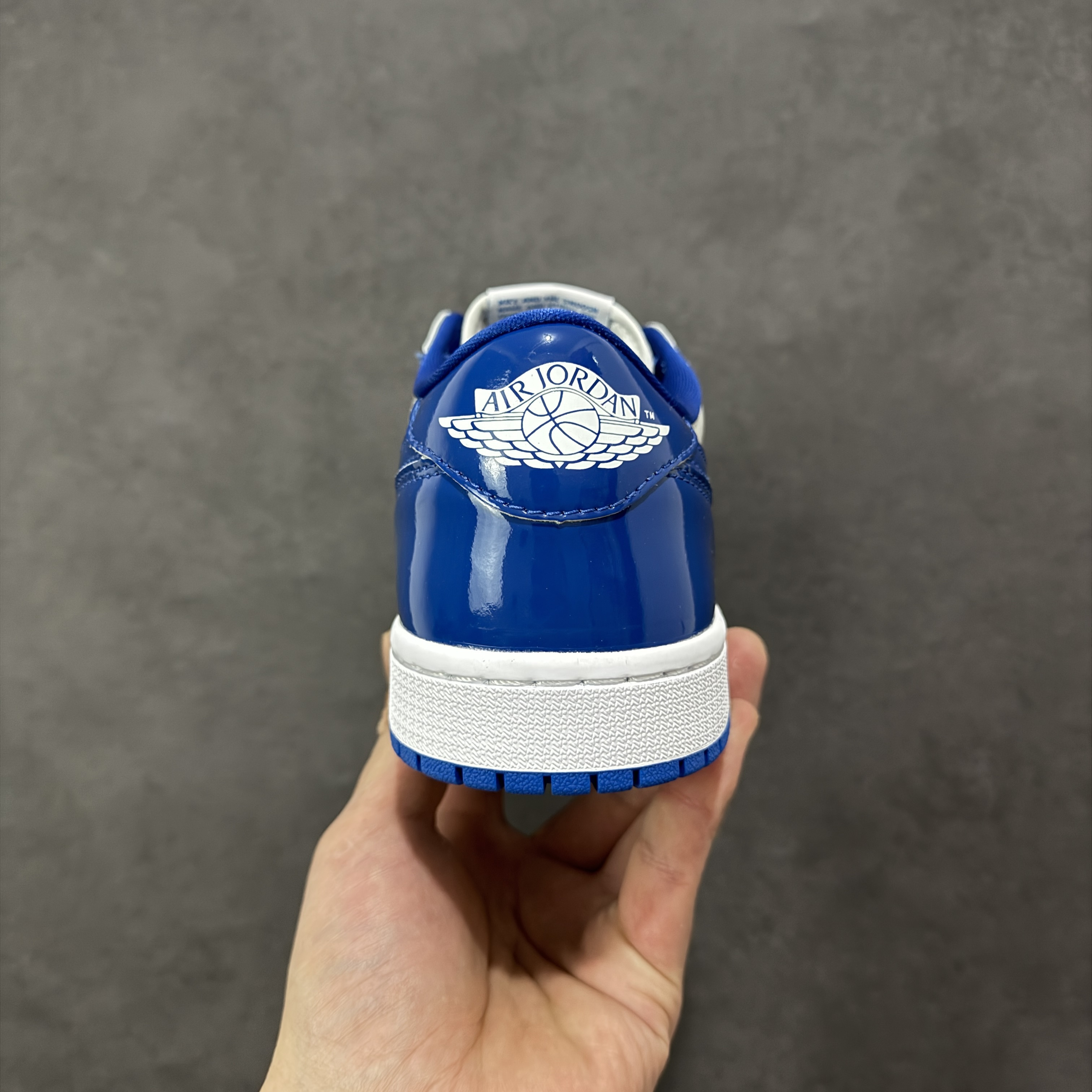 Air Jordan 1 Retro Low OG HQ6998-104