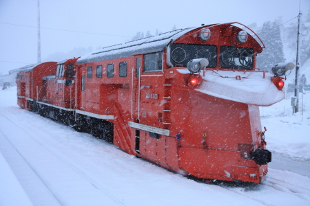 DD16 日本國鐵輕量化柴液機車