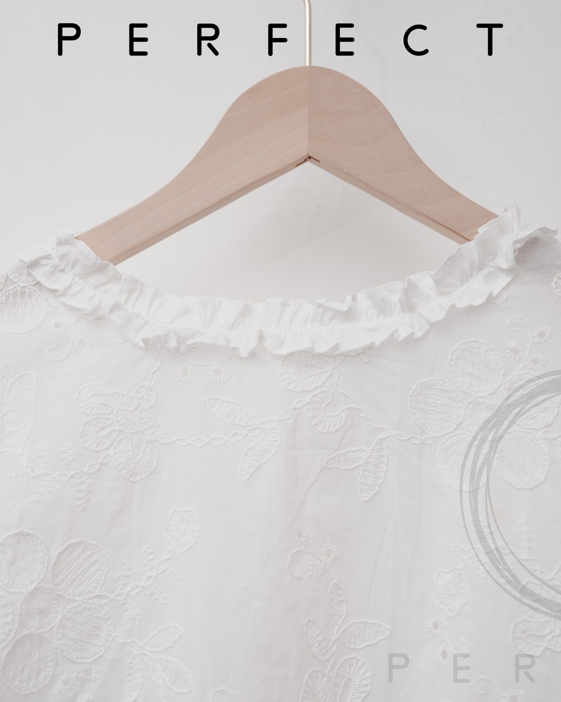 T0024_暗花樹葉紋理文青上衣 (純潔白）