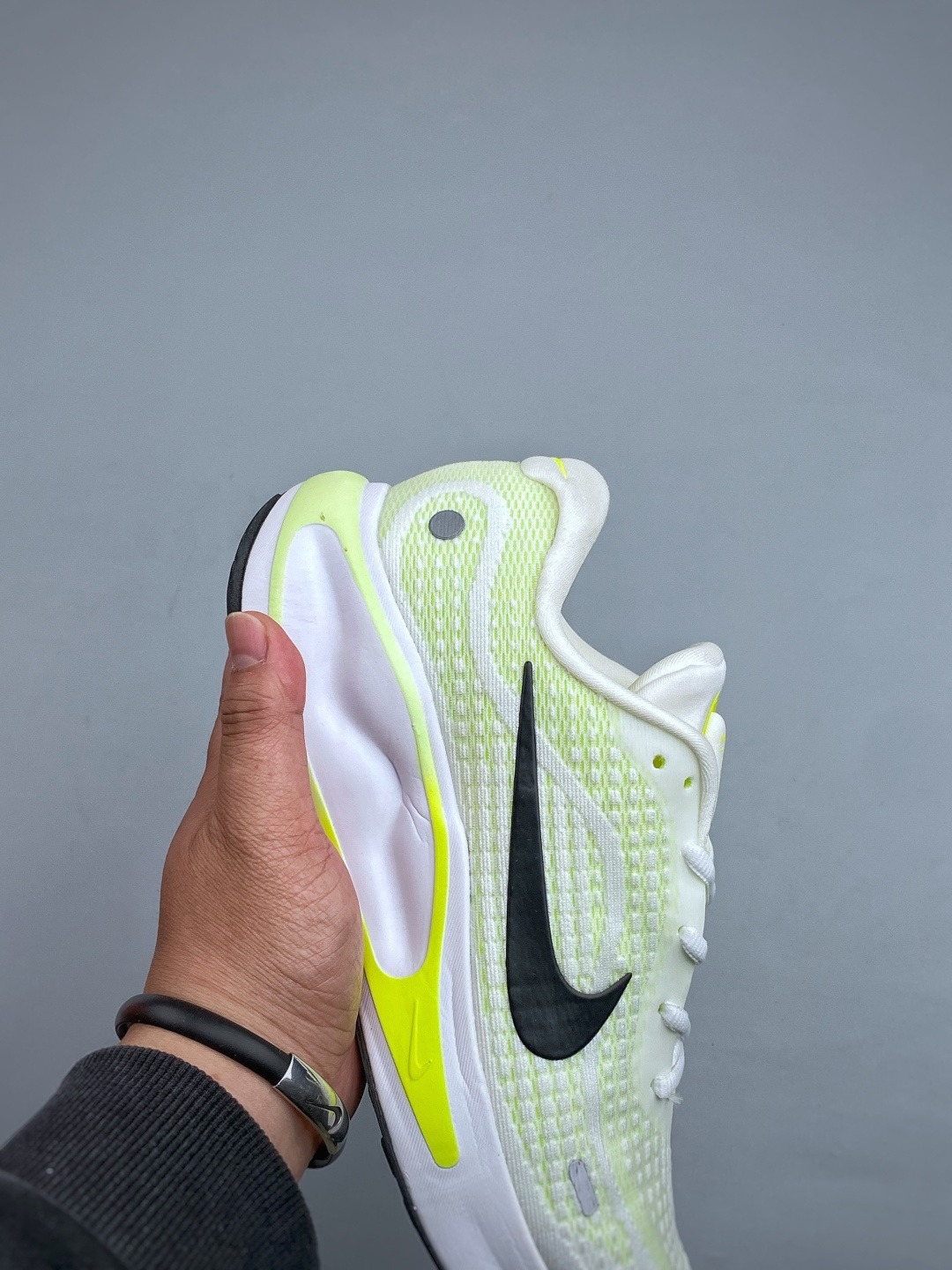 Nike Journey Run 運動鞋