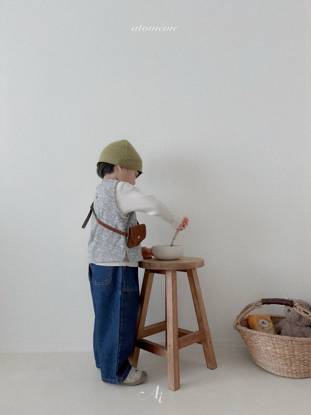 Atomeme | Nut wool vest
